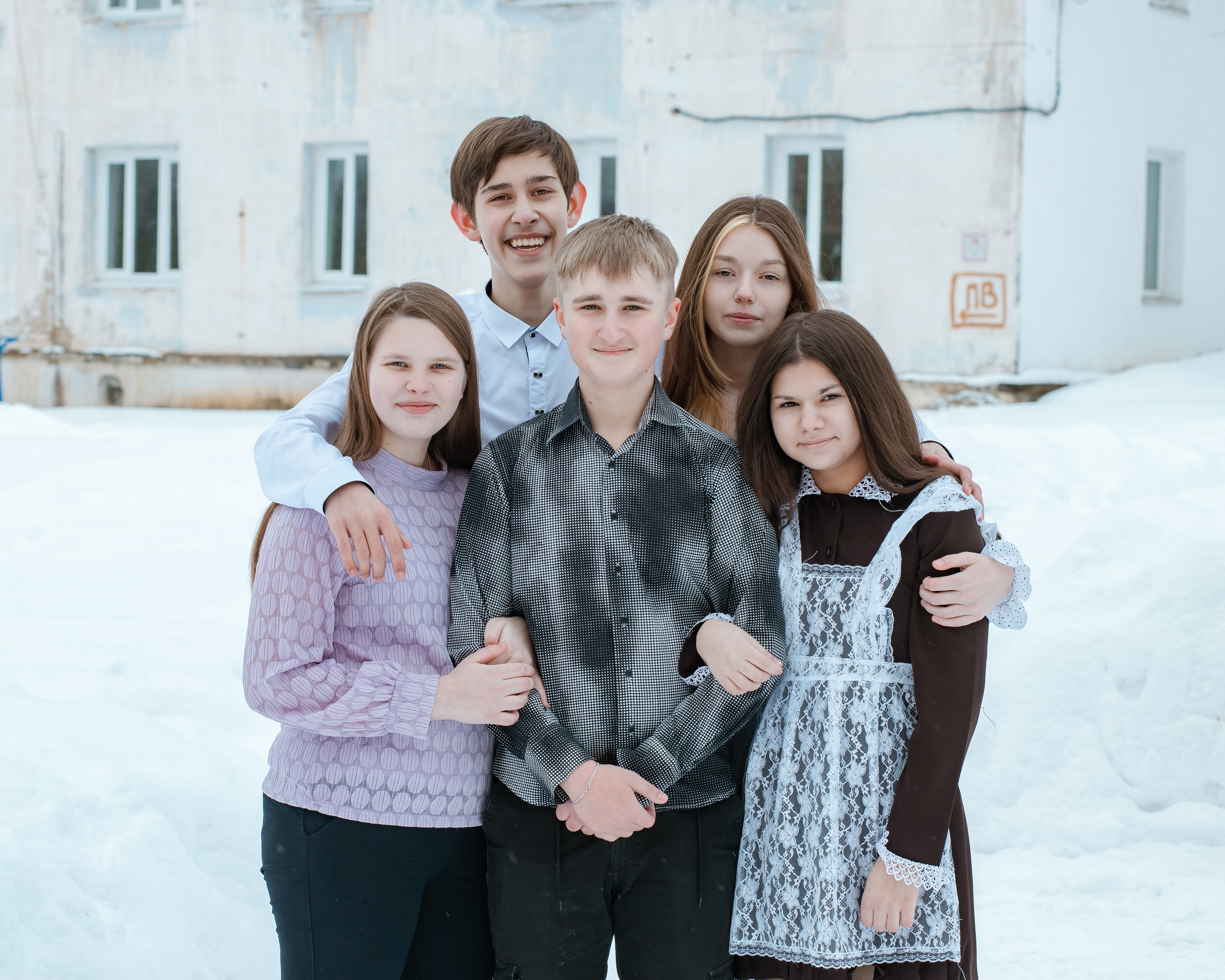 Академическая СОШ, 9 класс. Студия выпускных альбомов Остров