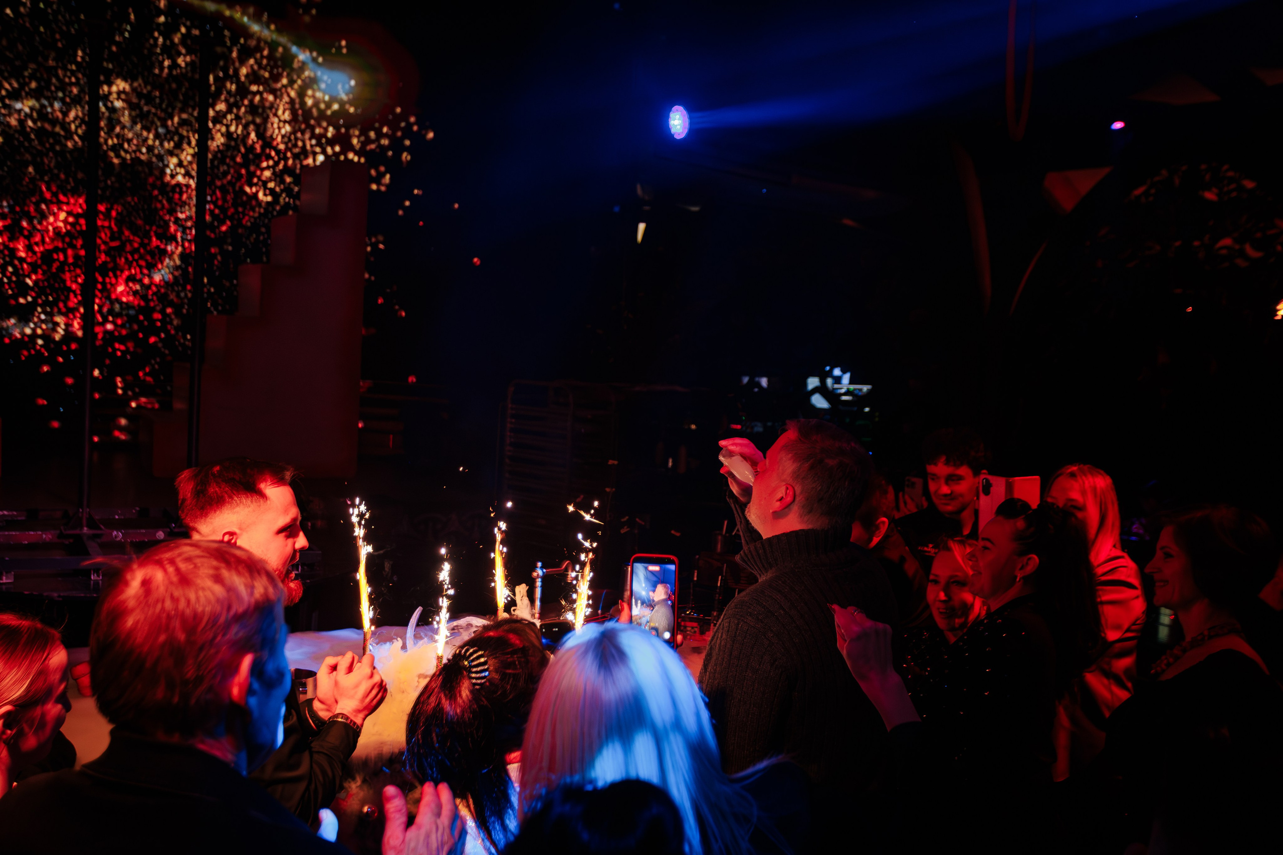 Городской корпоратив в PTIZZA_Ялта_29.12.2025. Аминов Руслан | Фотограф