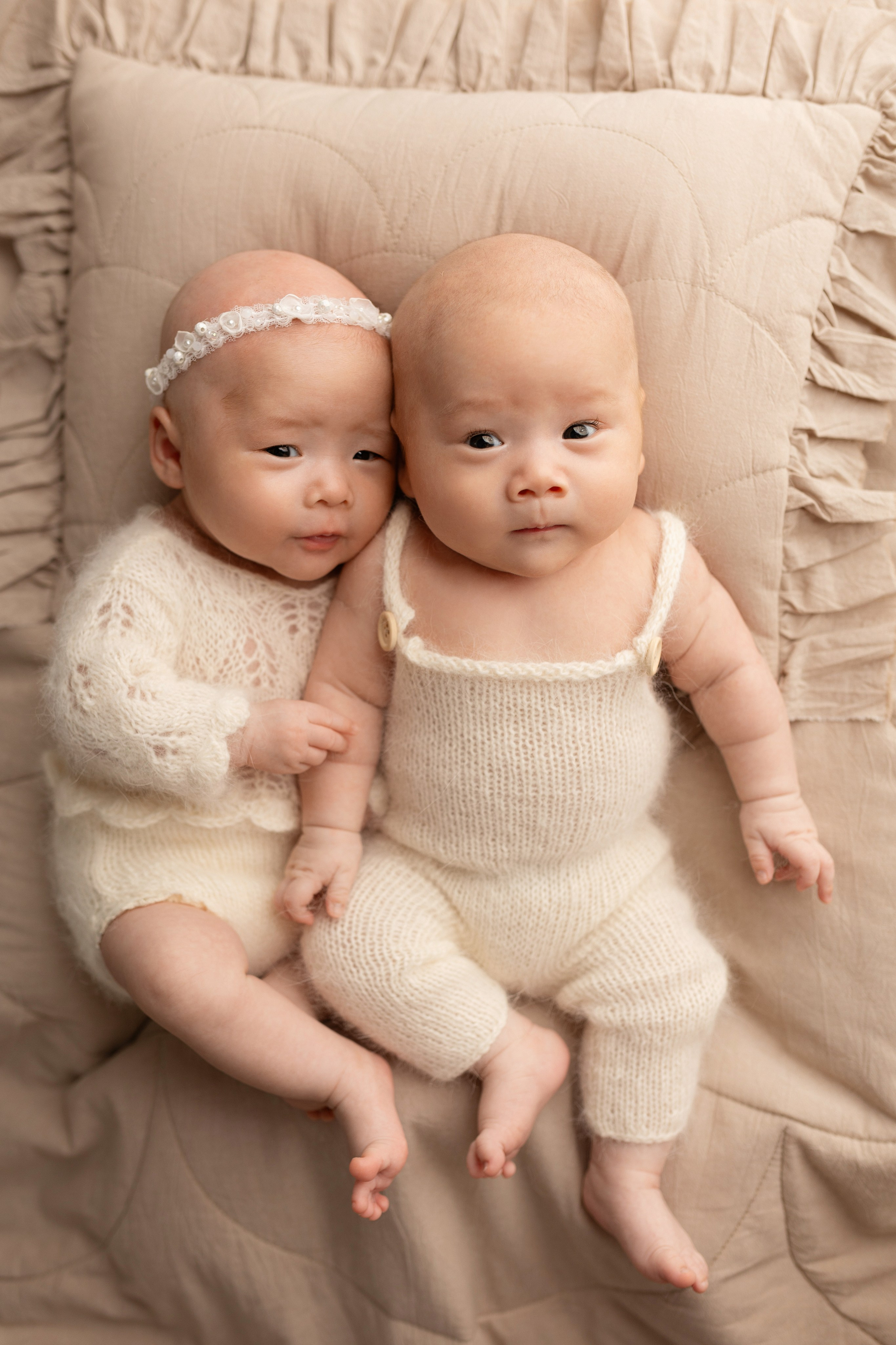 Айару и Амре. Лилия Алтухова — фотограф новорожденных в Москве и области