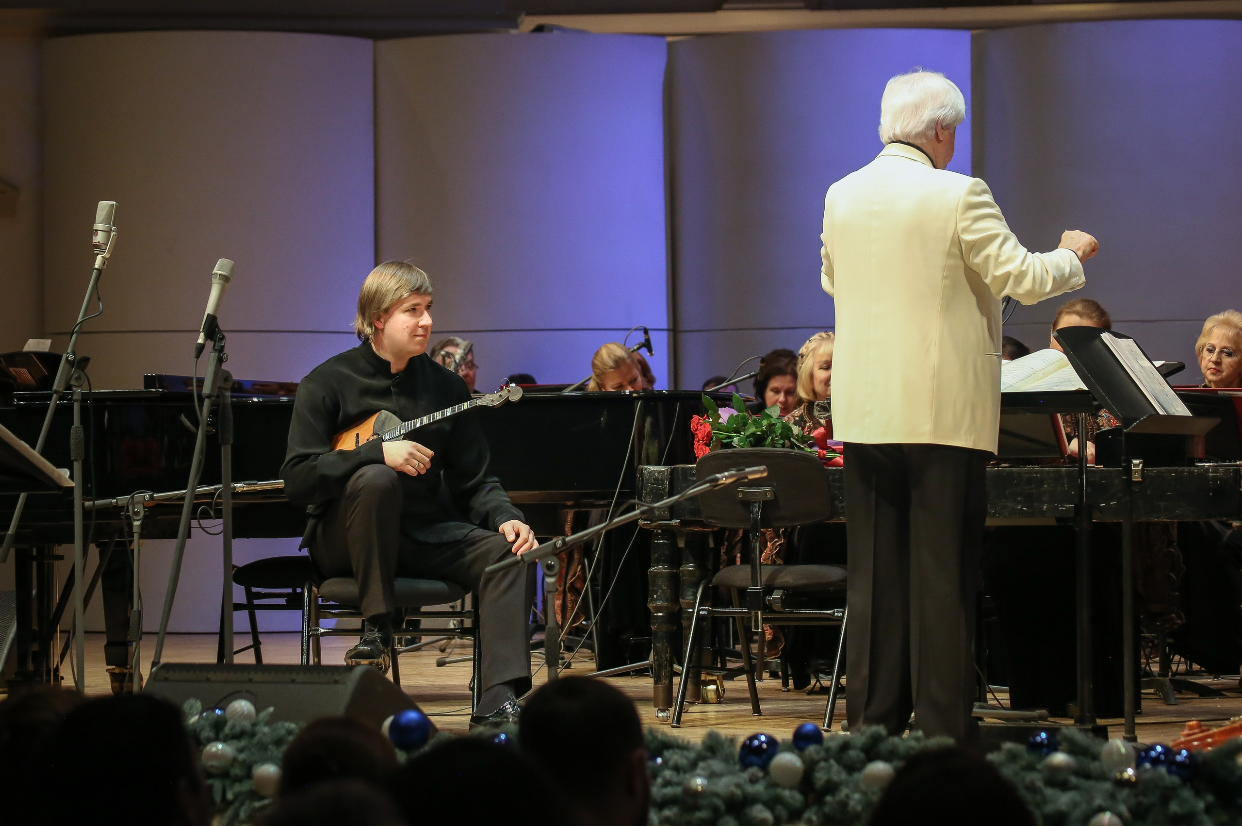 Christmas in Blue. Дарья Письменюк / Darya Leitstern — фотограф, музыкант, журналист, путешественник