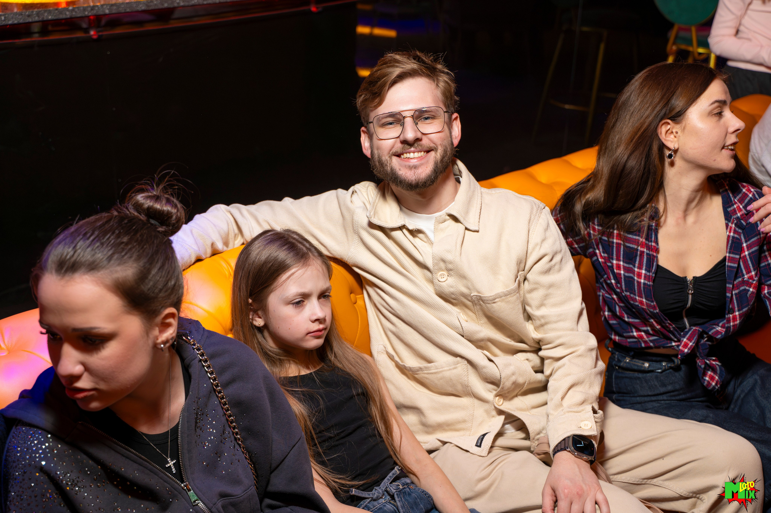 фотоотчет mixloto 13 февраля 2026 год, фотоотчет, репортажный фотограф, съемка мероприятия, фотограф Минск, репортаж Минск, фотограф Ольга Шаповалова. съемка на праздник, съемка день рождения. съемка юбилея, фотограф Беларусь 