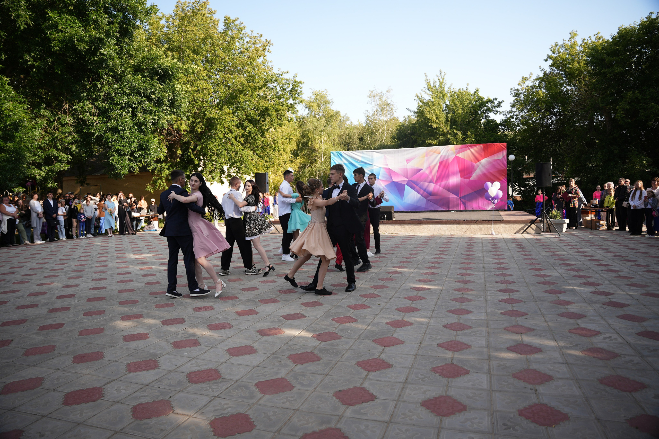 Выпускной в парке. Ольга Плаксина фотограф в Саратове