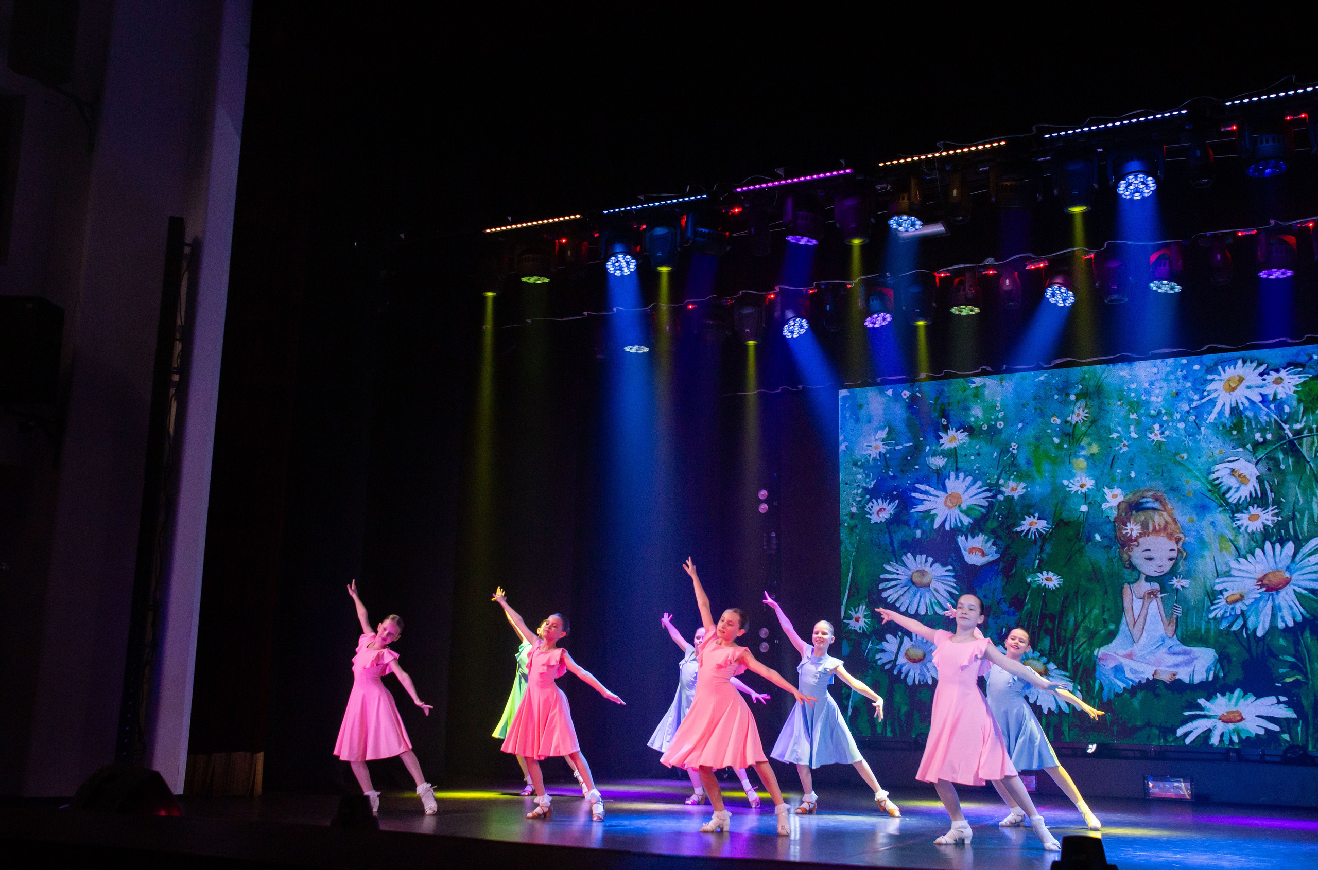 Дк Воровского отчетный концерт. Семейный и детский фотограф Анна Петракова