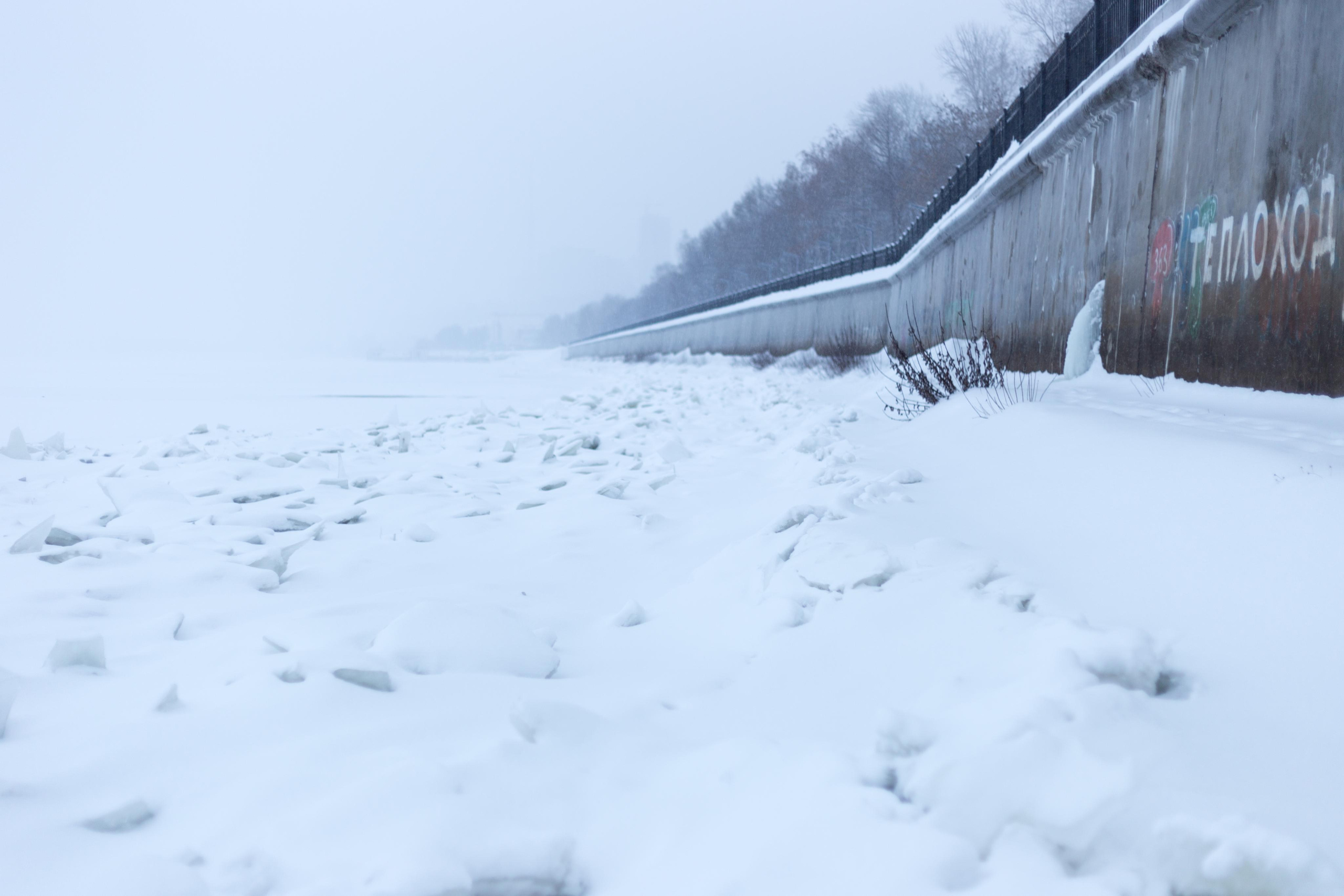 Фотосессия на набережной зимой. Фотограф Пермь. Фотосессия в фотостудии Перми и на свежем воздухе
