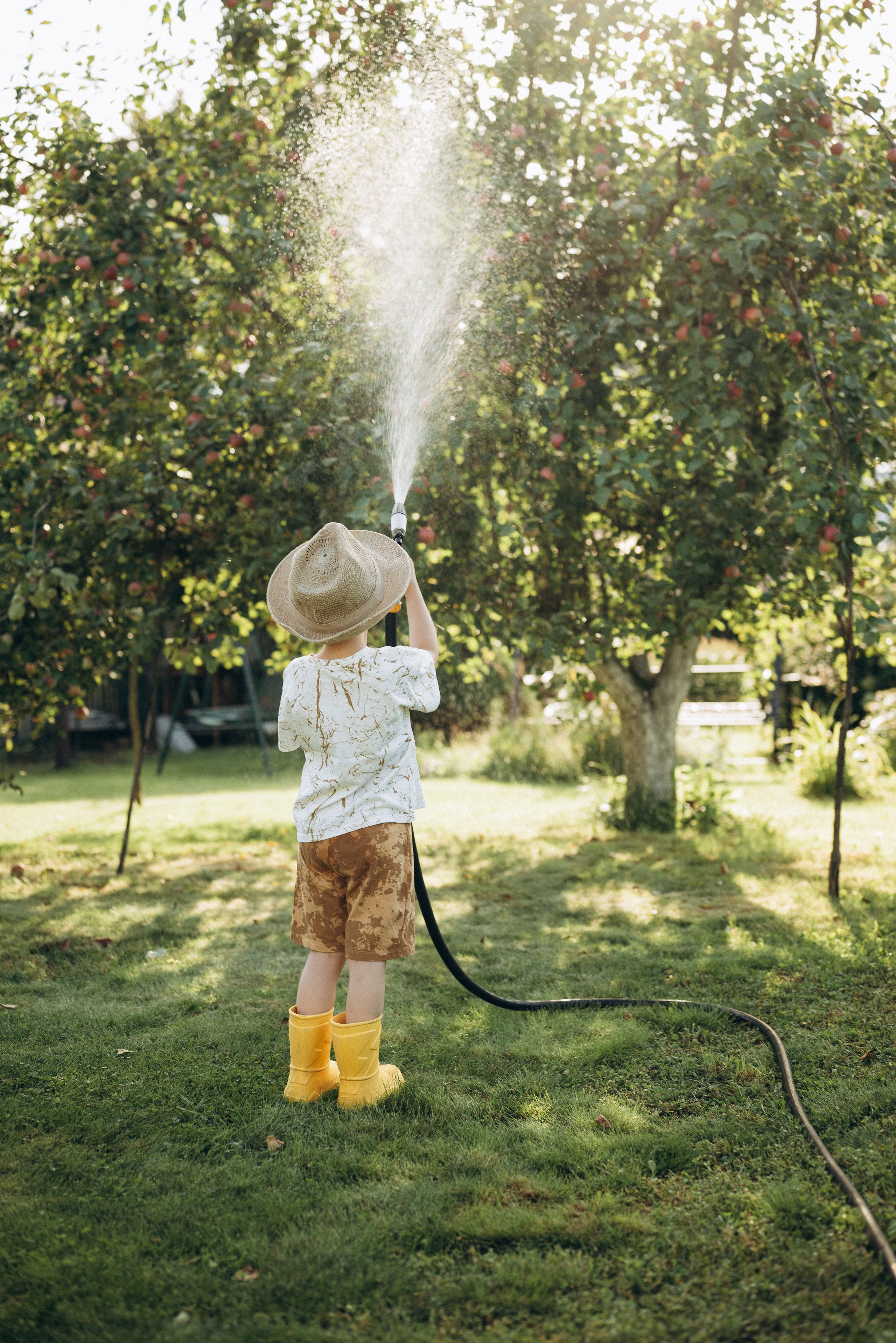 Маленький садовник. Семейный фотограф в Москве Дарья Пузикова