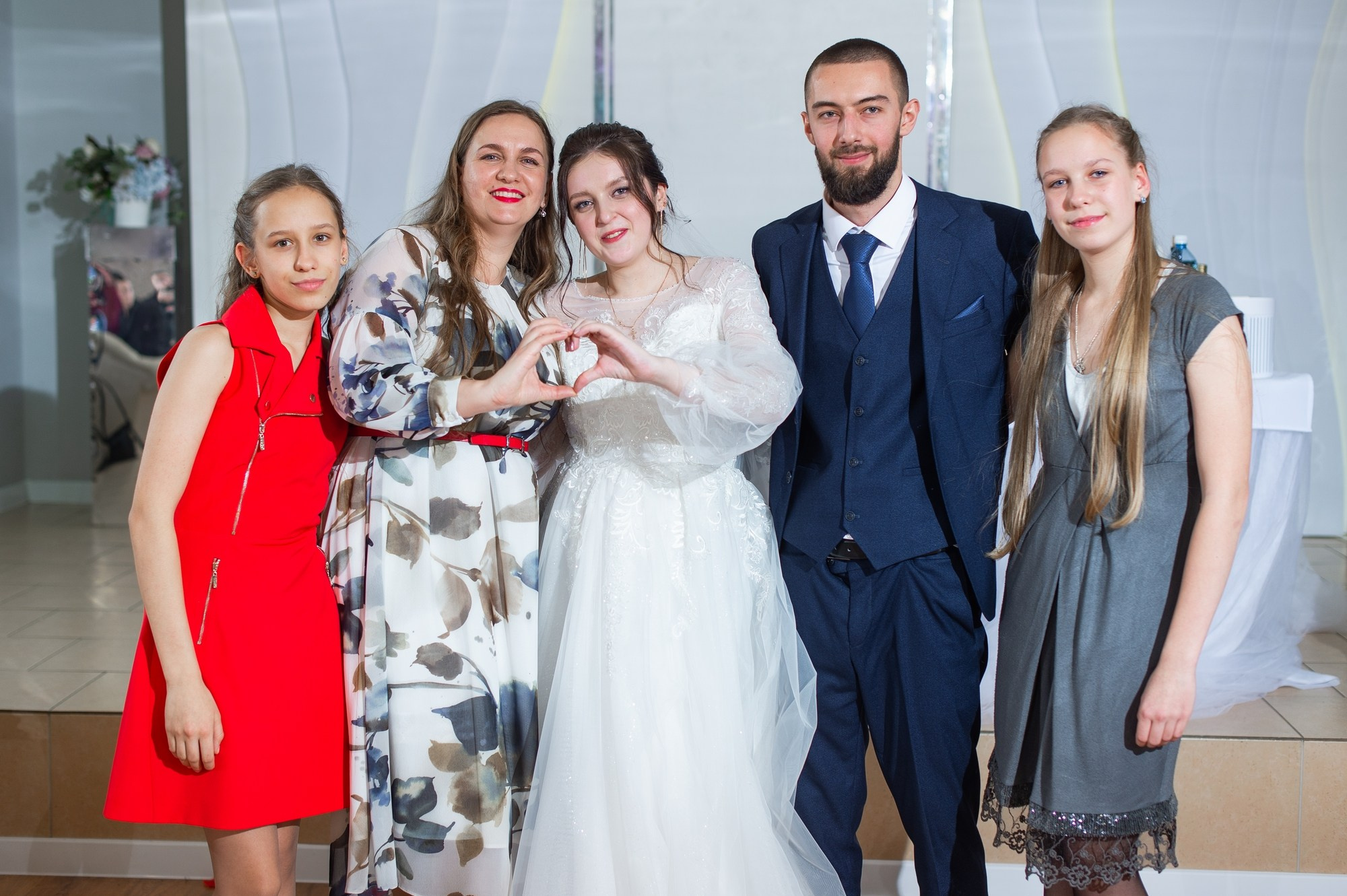 Студия и банкет. Свадебный и семейный фотограф в Омске Мормулев Михаил