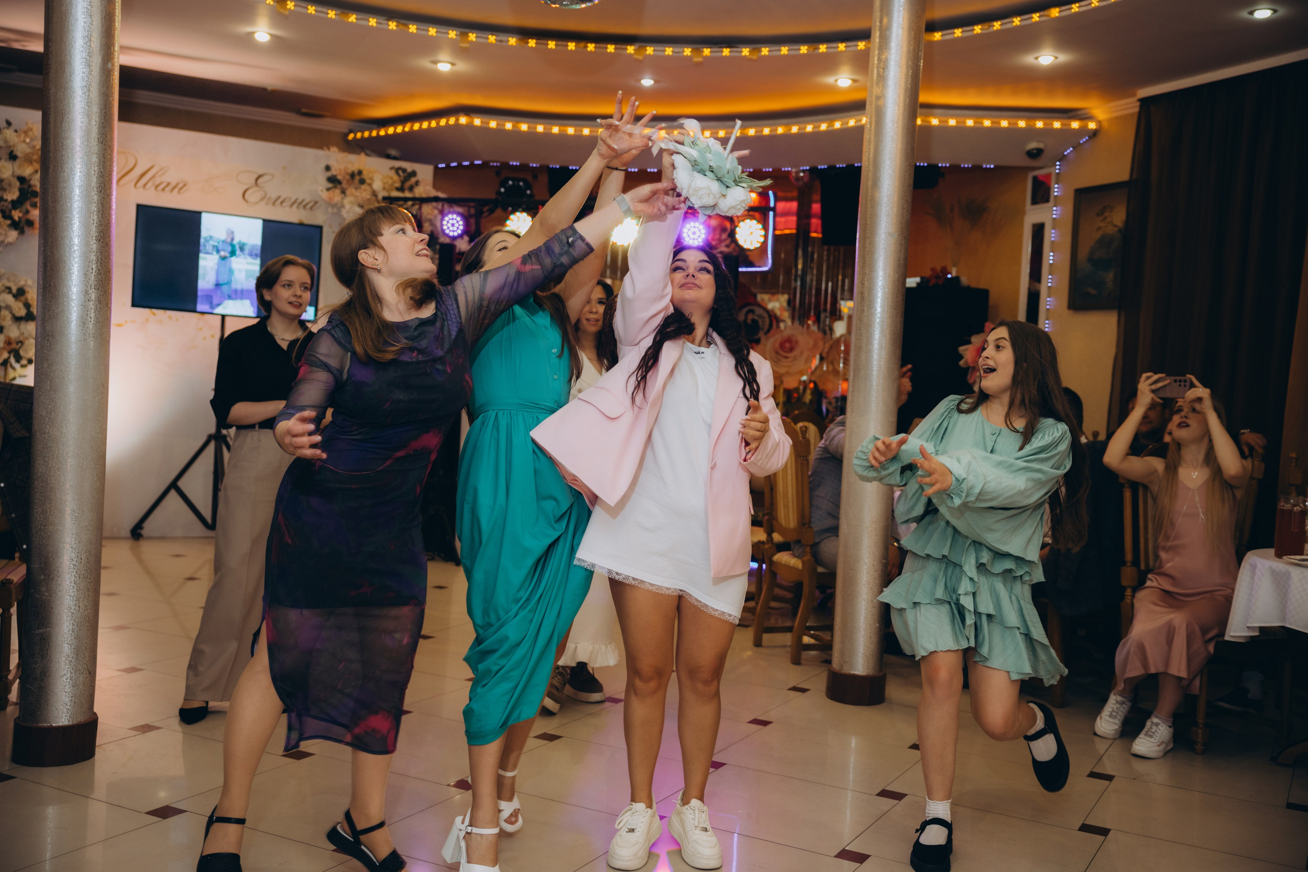 Иван и Елена. Свадебный, семейный фотограф в Иркутске Светлана Макаричева