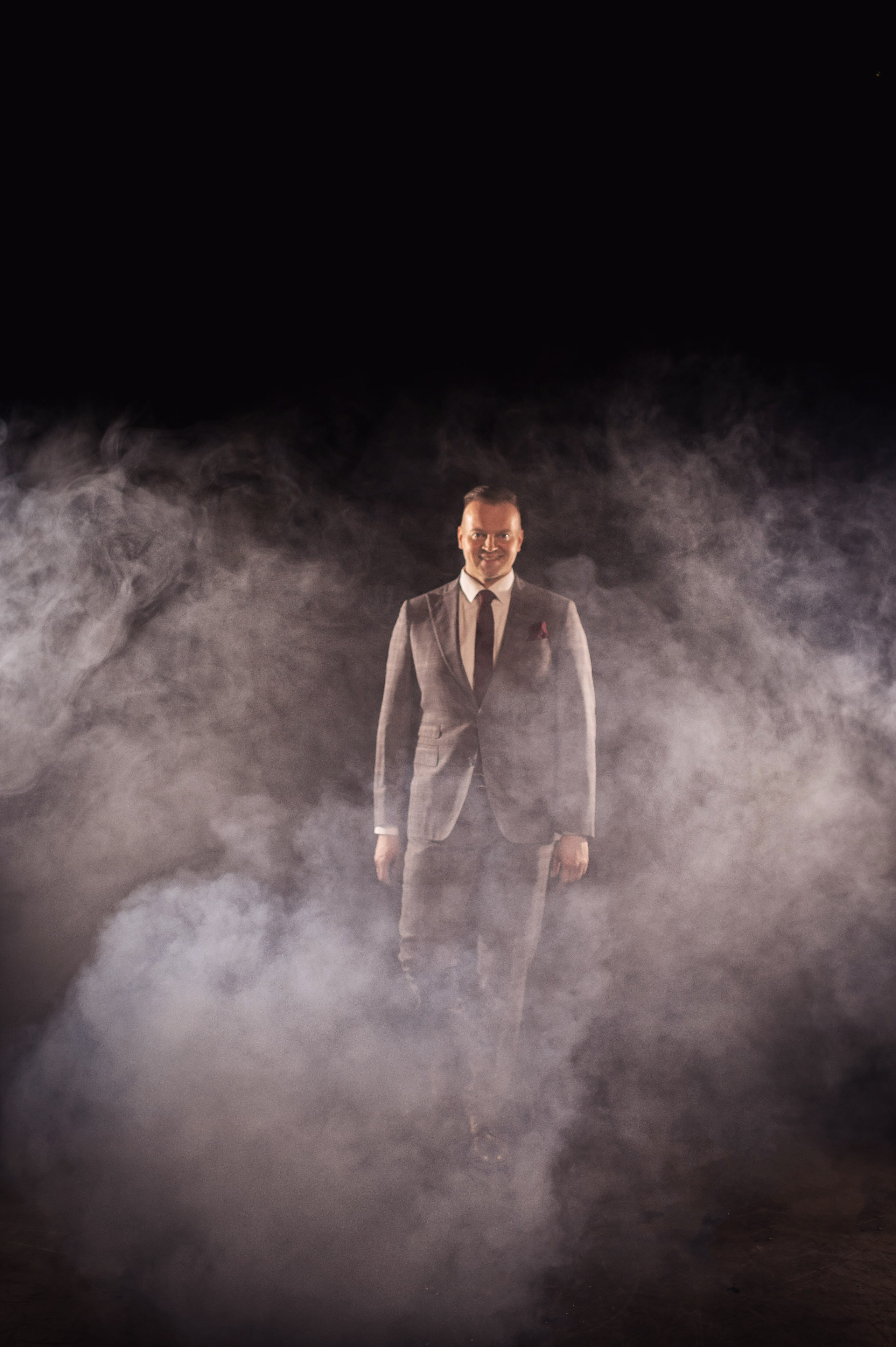 Ты можешь быть разным: деловой или взрывной. Портретный, семейный и свадебный фотограф в Санкт-Петербурге и в Пушкине Ширяев Денис