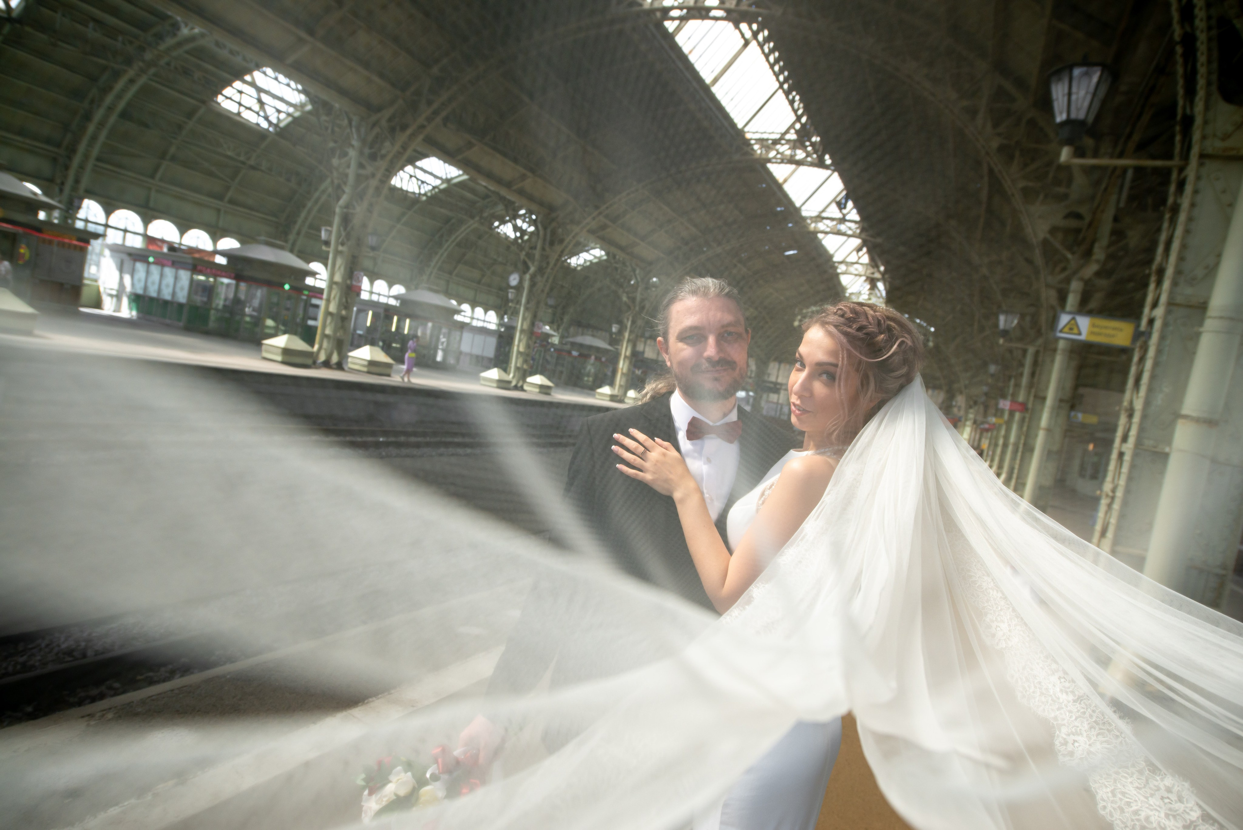 Юлия и Денис (фотосессия на Витебском вокзале и в Польском саду). Портретный, семейный и свадебный фотограф в Санкт-Петербурге и в Пушкине Ширяев Денис