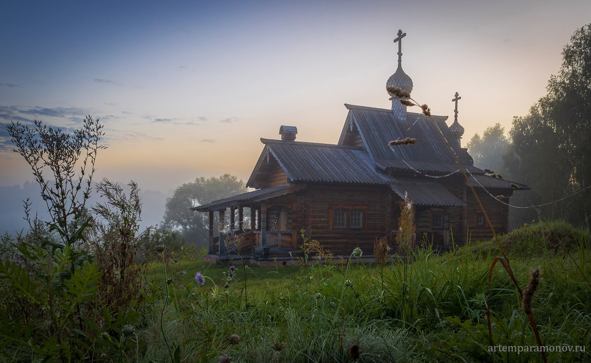 Михайловская церковь. Фотохудожник Артём Парамонов
