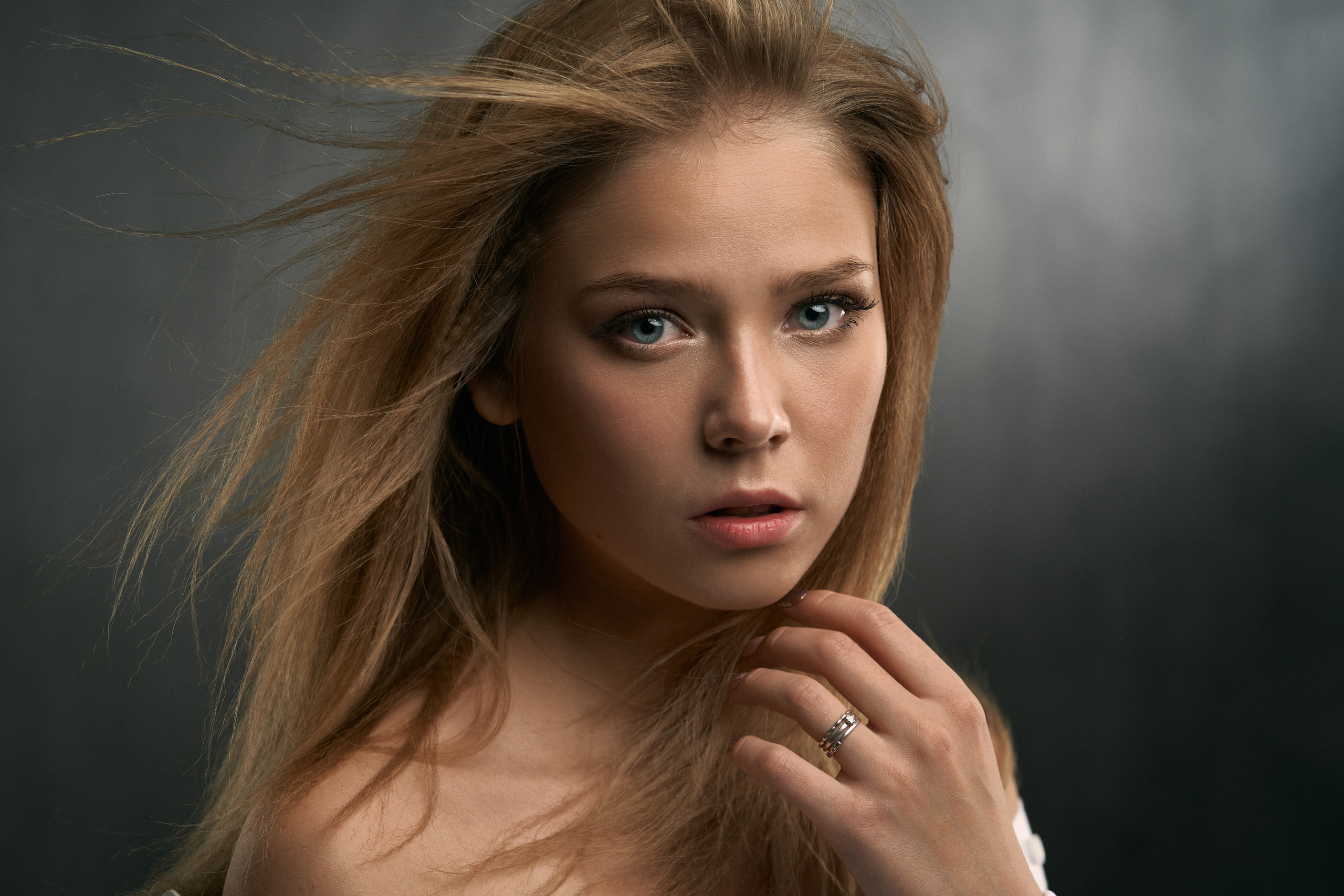 Женский студийный портрет, женский драматический порте, фотограф спб, женский художественный портрет, Фотограф Горшенин Сергей