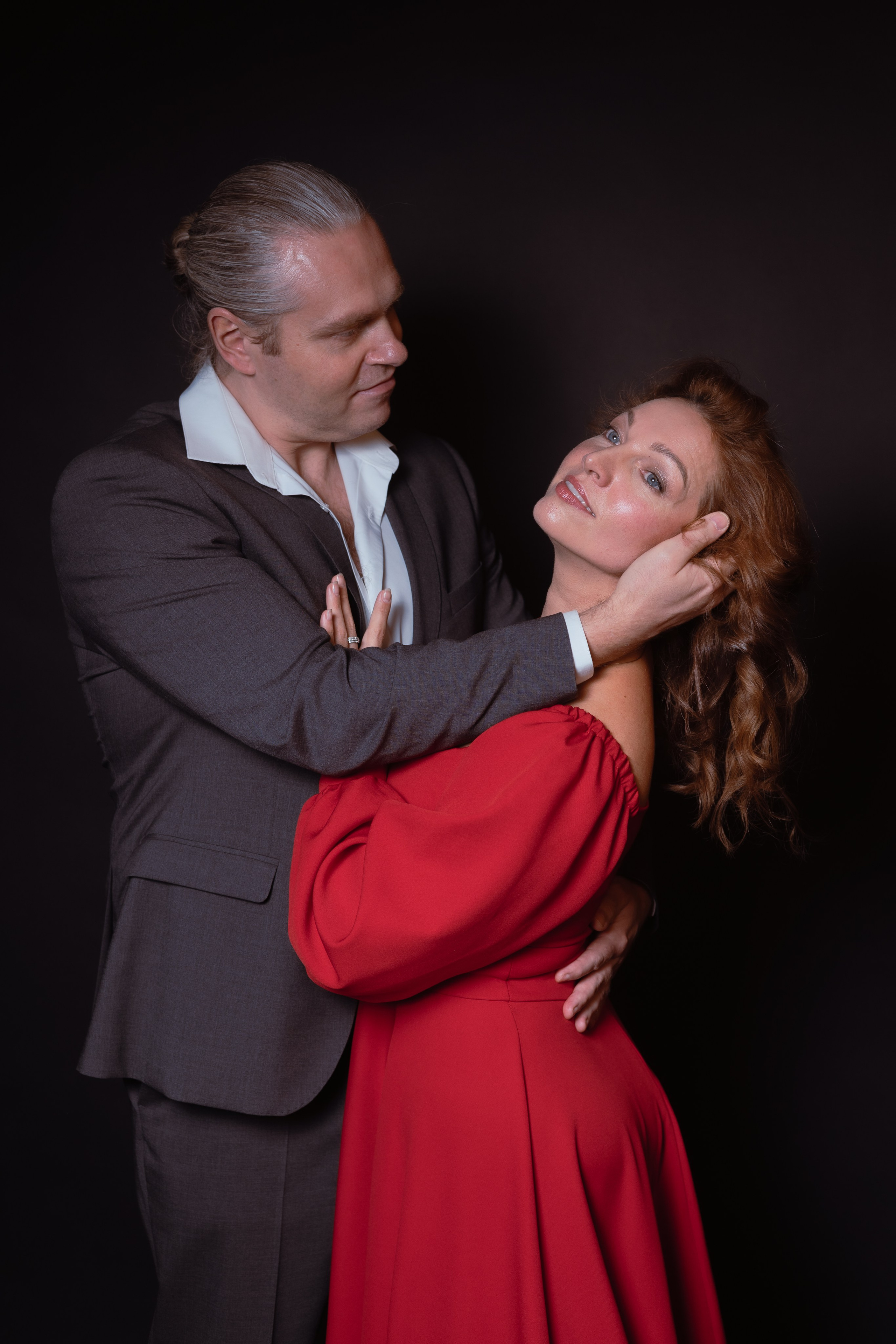 Николай и Евгения. Фотограф Julia Milton | Портреты, съемки для маркетплейсов, лавстори, съёмка беременности в Санкт-Петербурге. Обучение фотографии в Спб очно