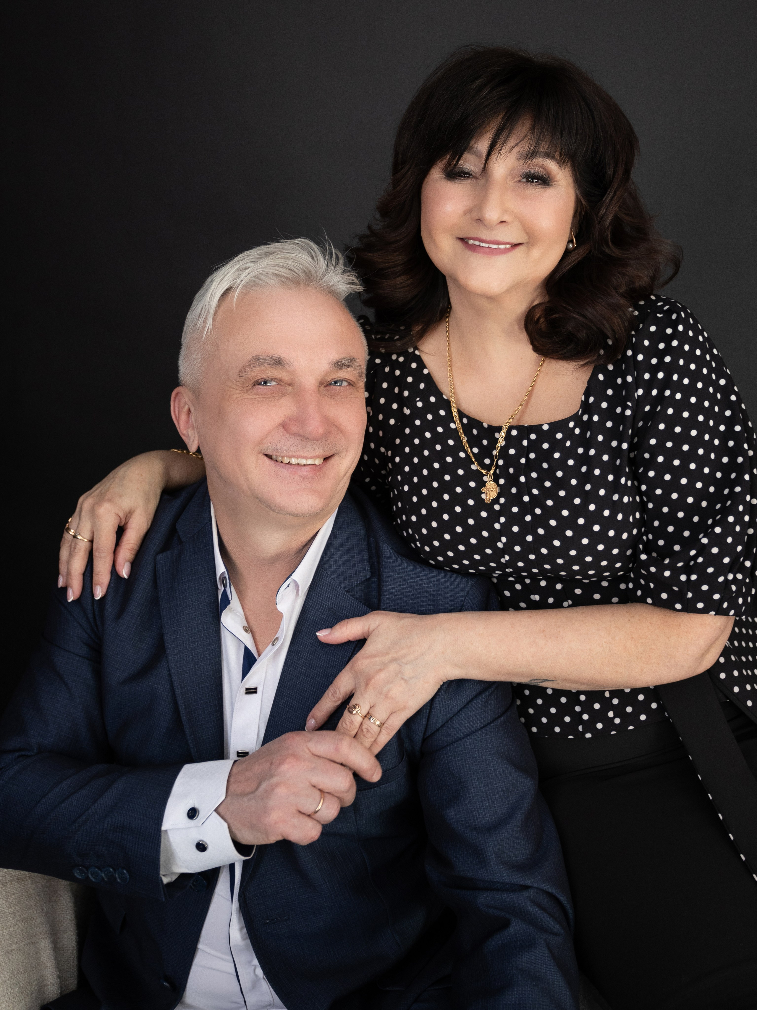 Александр и Елена. Фотограф Julia Milton | Портреты, съемки для маркетплейсов, лавстори, съёмка беременности в Санкт-Петербурге. Обучение фотографии в Спб очно