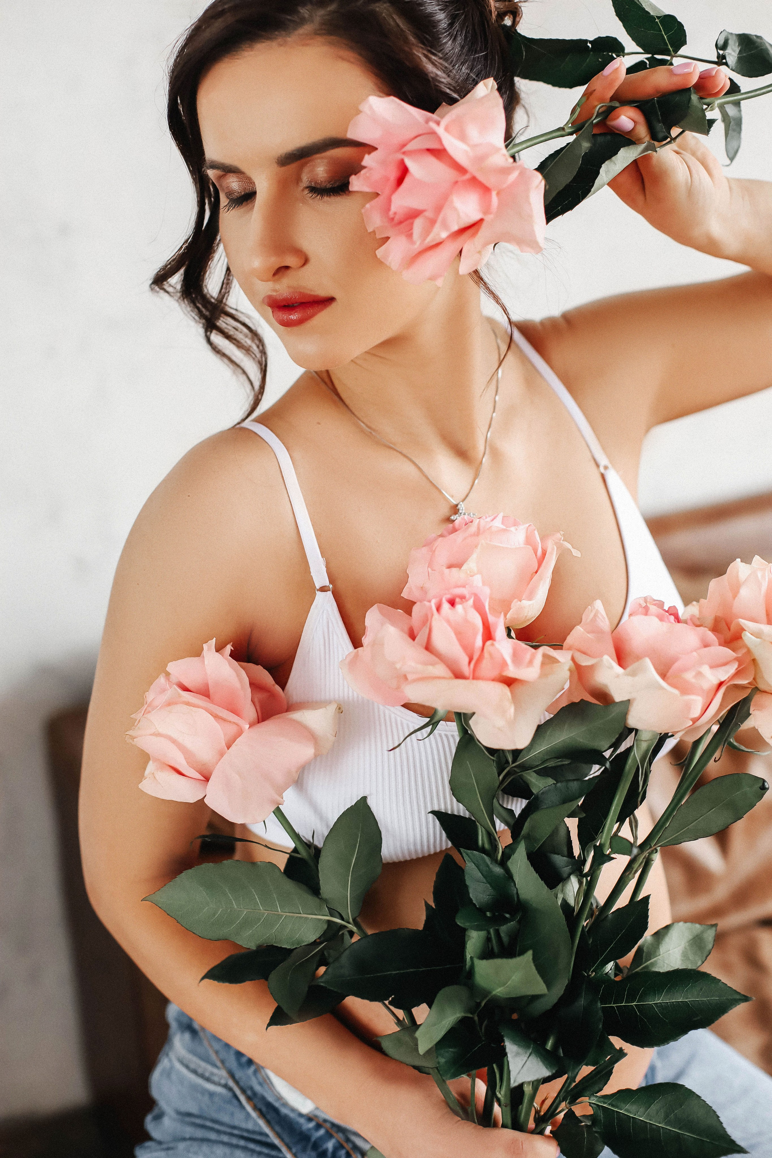 Фотосессия беременности в Москве в студии. Свадебный и семейный фотограф в Москве