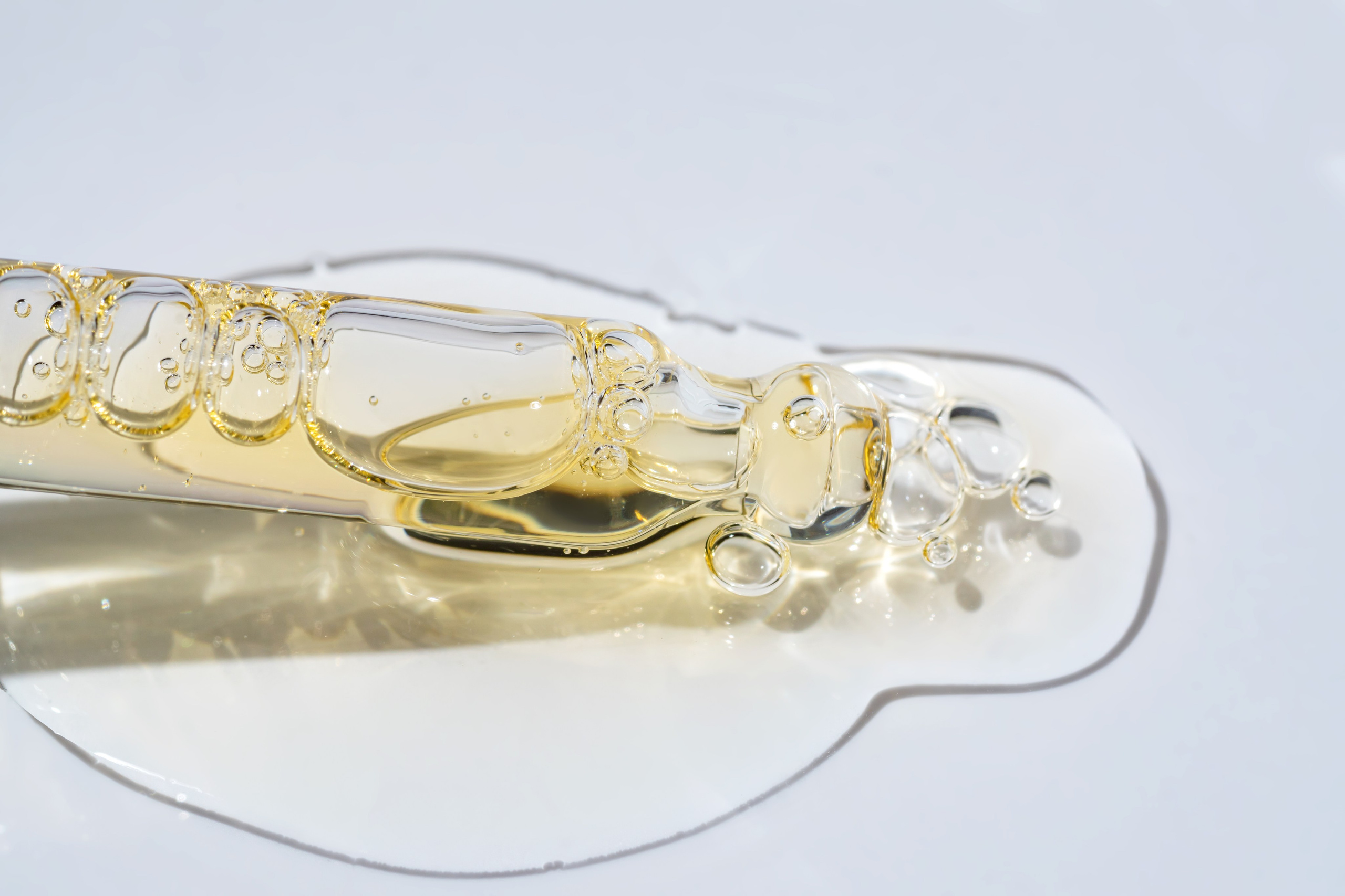 Сыворотки для лица. Предметная фотосъемка в г. Москва PREDMETKASTUDIO