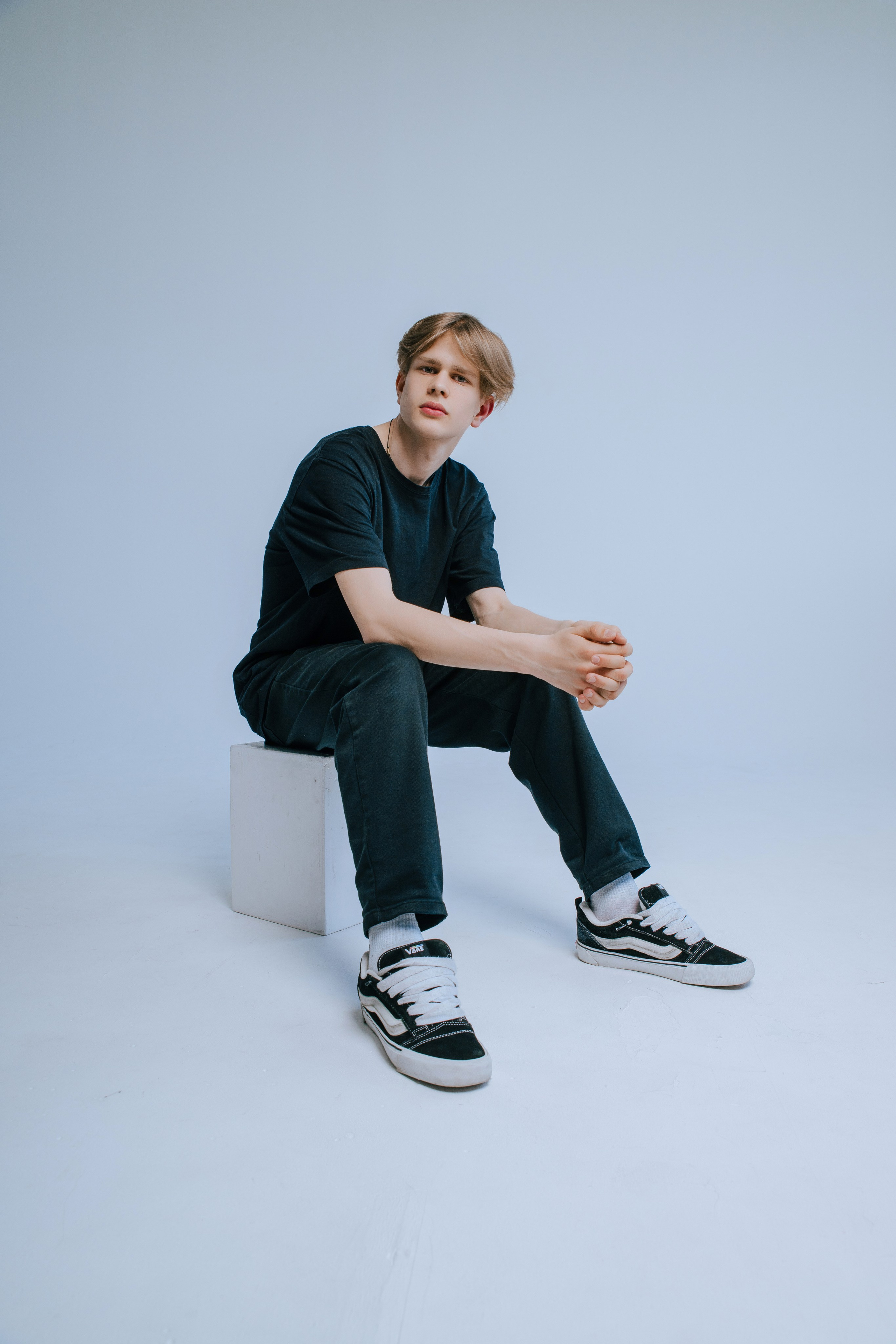 Гимназия им. Сайбеля — Выпуск 2024, 9 класс. Фотограф Ярмишко Дарья. Выпускные фотокниги