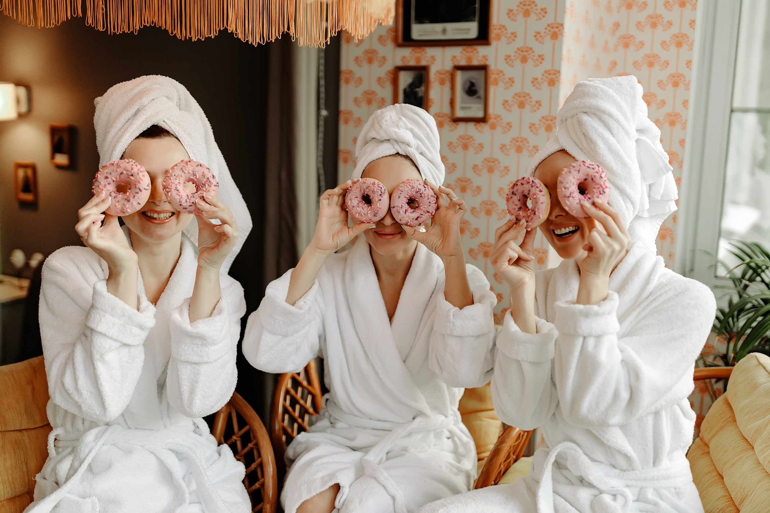 Вкусный девичник в отеле. Фотограф в Санкт-Петербурге Знаменская Ирина