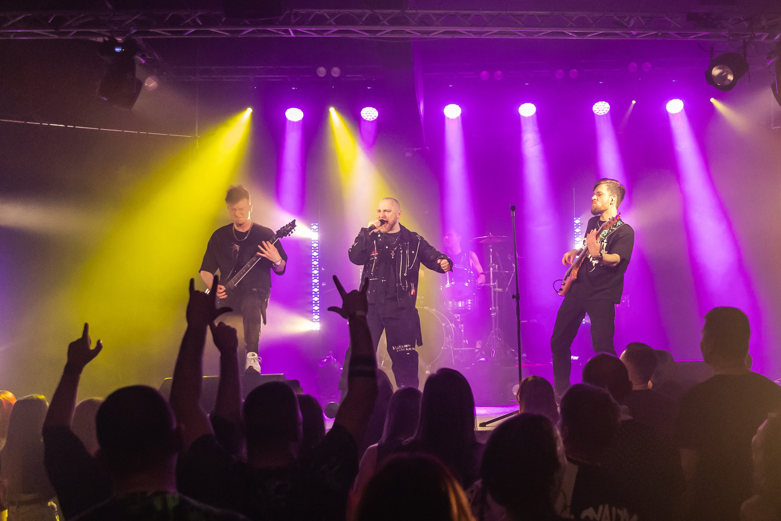 Концерт альтернатив метал группы iOSTRA 30.03.24. Фотограф Владимир Охрименко