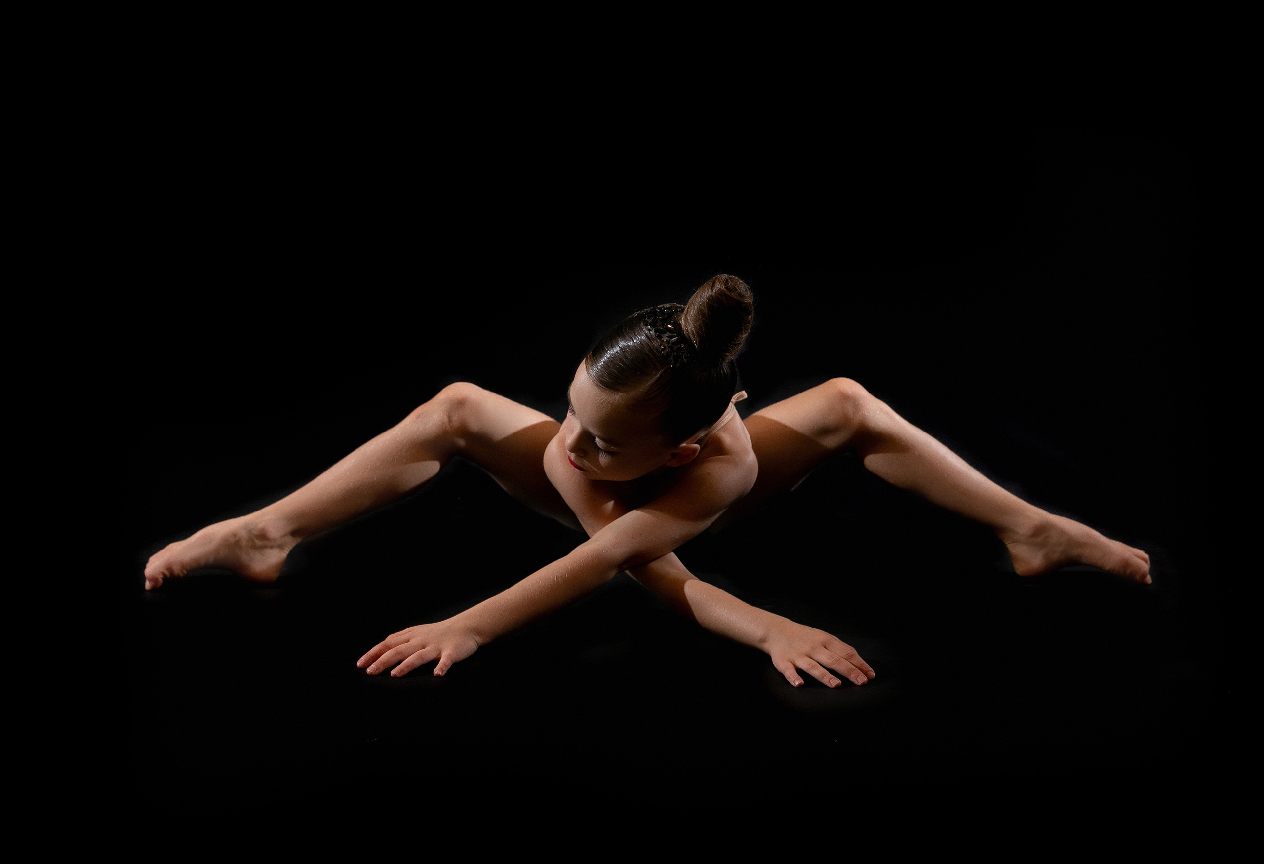 На черном фоне. Семейный фотограф в Москве