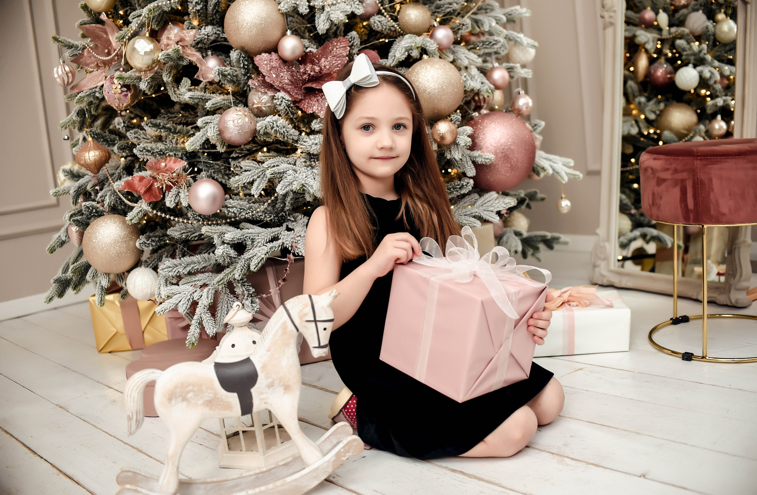 Новогодняя семейная. Свадебный, семейный, детский, контент фотограф в Омске Максим Ильин