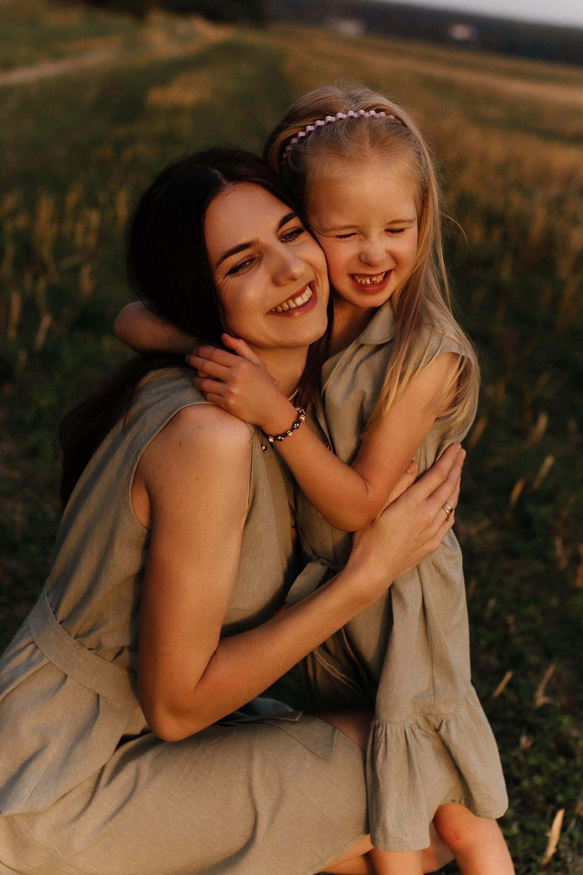 Мама и дочка. Свадебный и семейный фотограф Виолетта Сидельникова. Краснодар, Россия, Беларусь, Европа