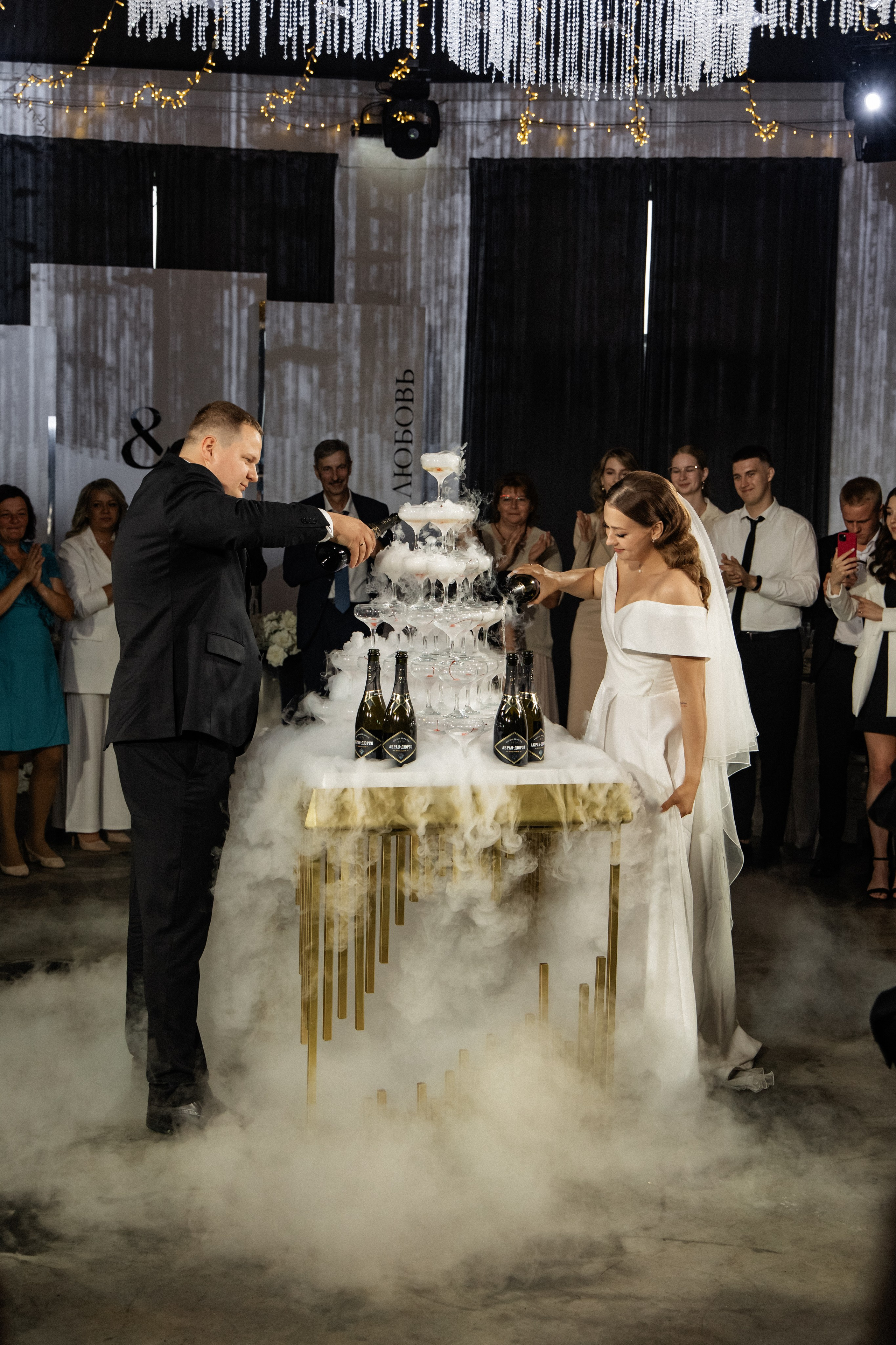 Данил и Любовь, мои фото с этого праздника. я был гость). Свадебный и семейный фотограф в г. Волхов Алексей Кочерыжкин