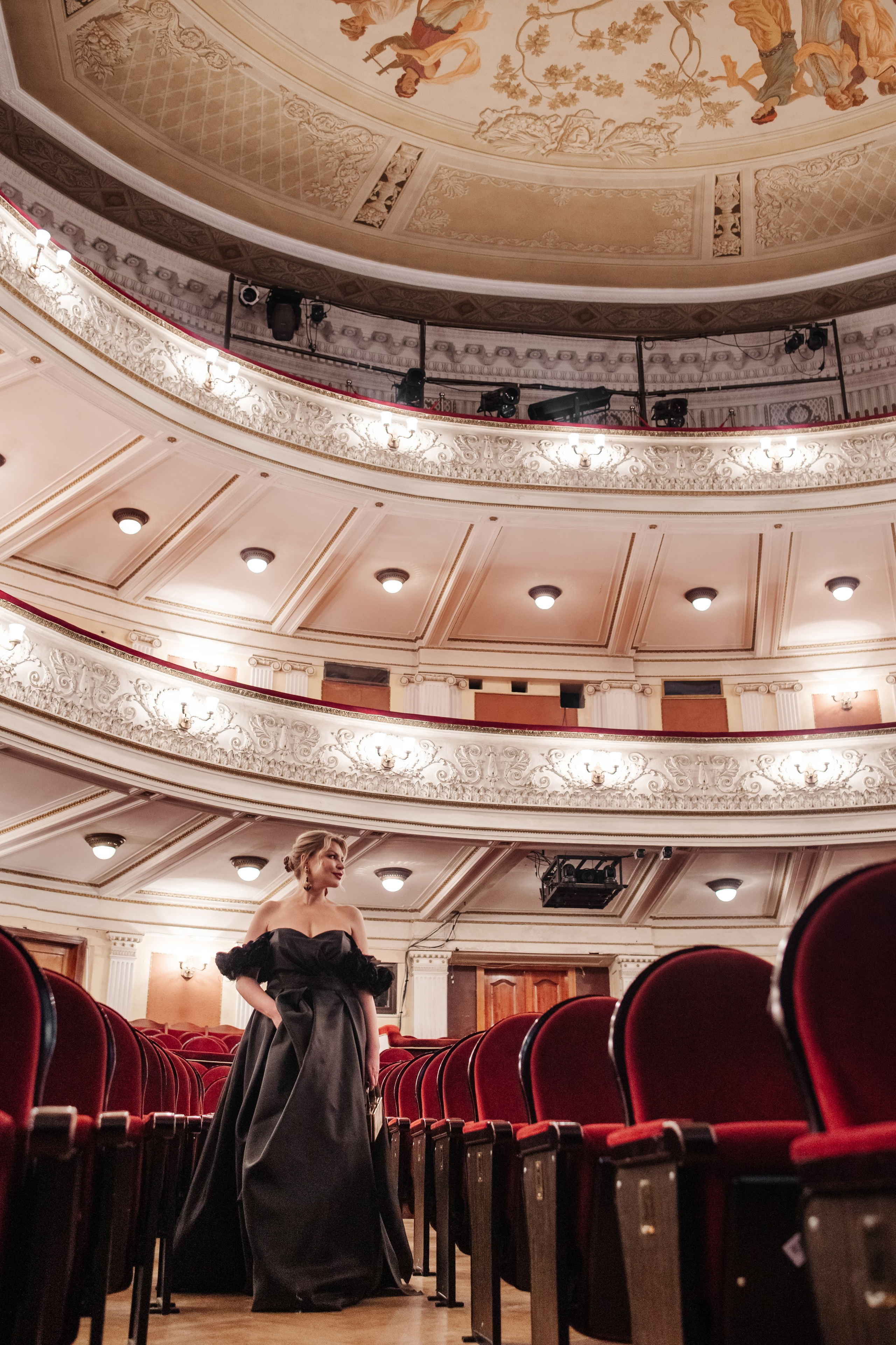 Фотопроект ТЕАТР. Анна Подчас — фотограф роскошных и успешных