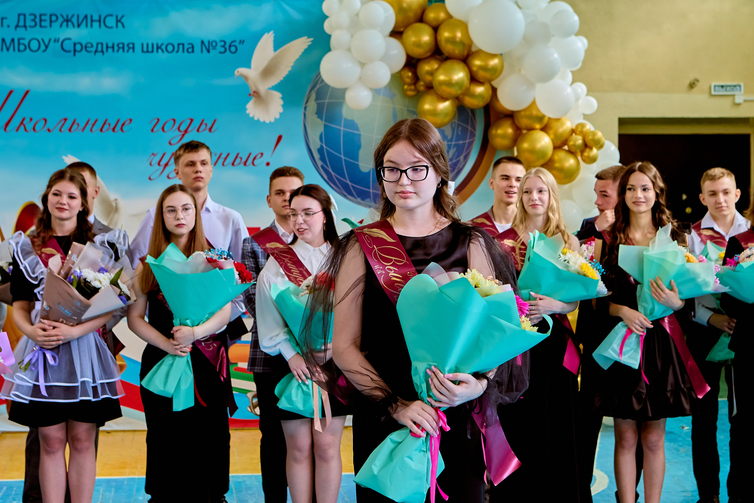 Праздник Последнего звонка — светлая страница жизни, запечатлённая Николаем Головановым, г. Дзержинск.