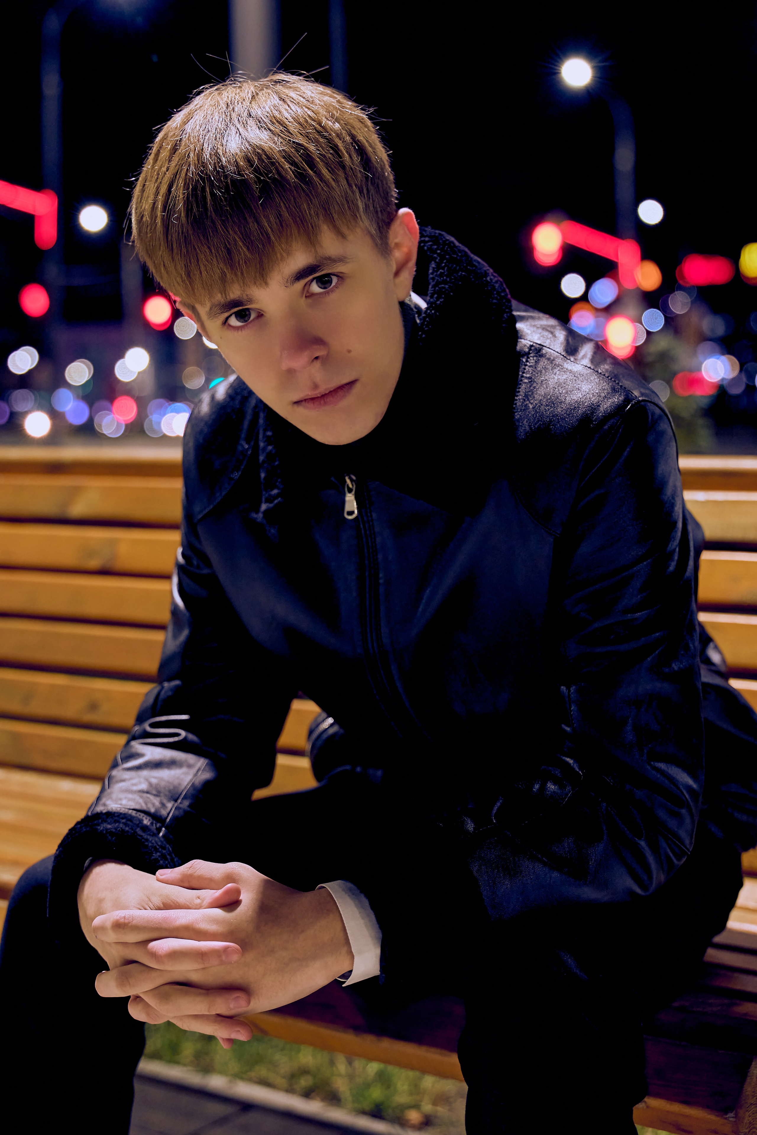 Съемка портрета в городе поздним вечером  городской парк Дзержинск