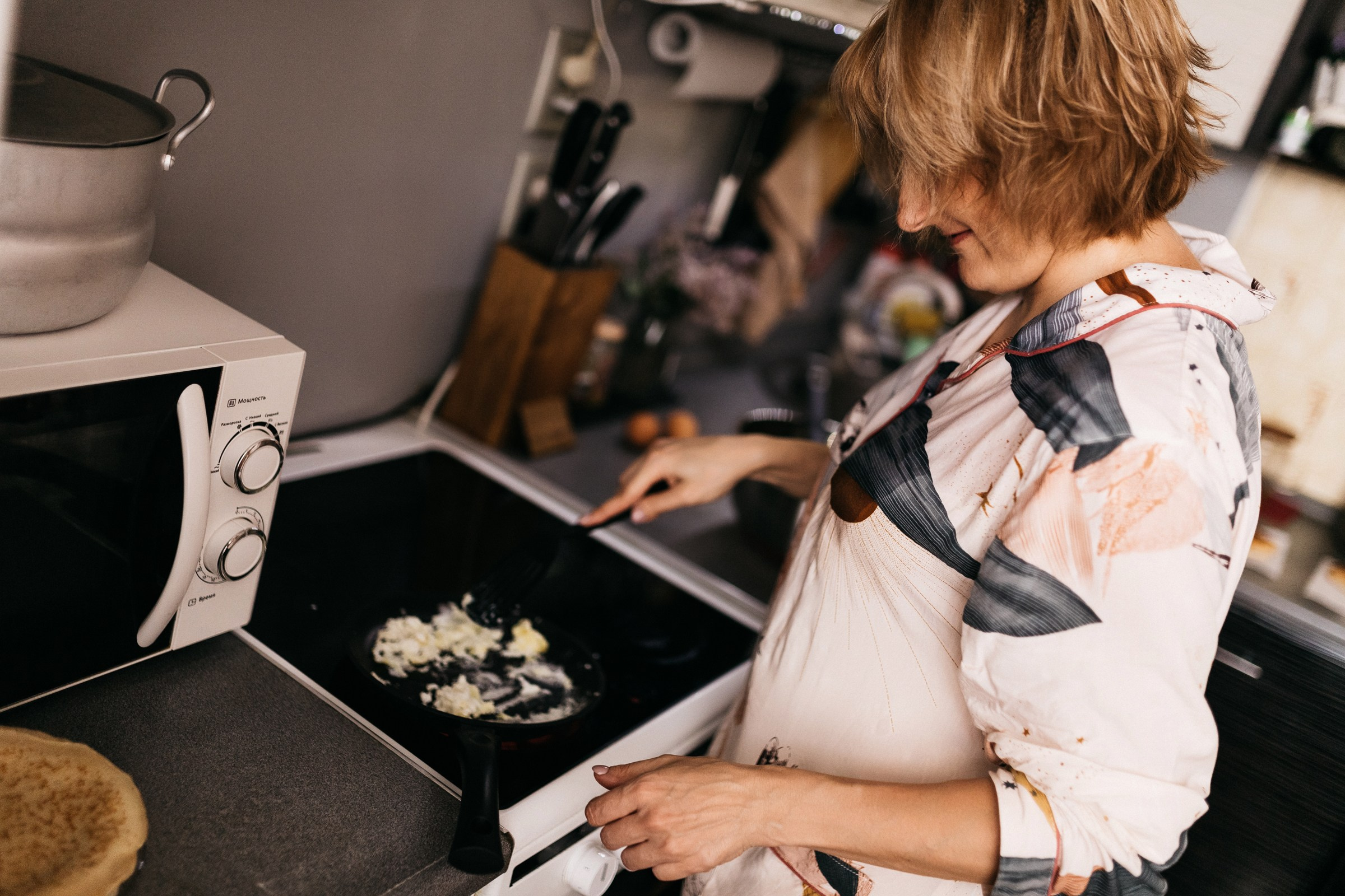 Домашний лайфстайл (утро). Ирина. Июнь 2025. Фотограф Пермь. Свадьбы. Семья и дети, школа, д. сад. Фотокниги