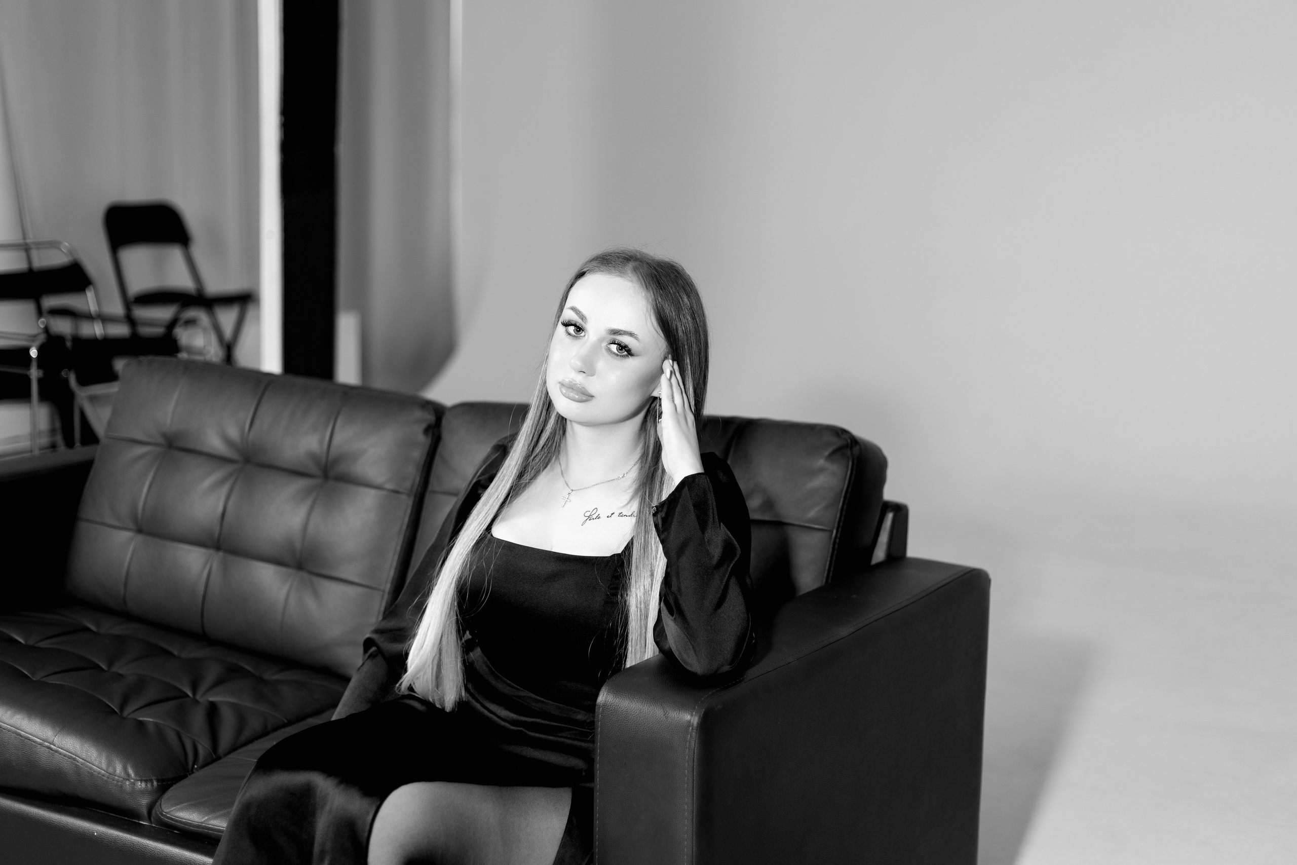 Фотосессия в студии для Елизаветы. Женский фотограф в Орске Новотроицке Динара Долганова