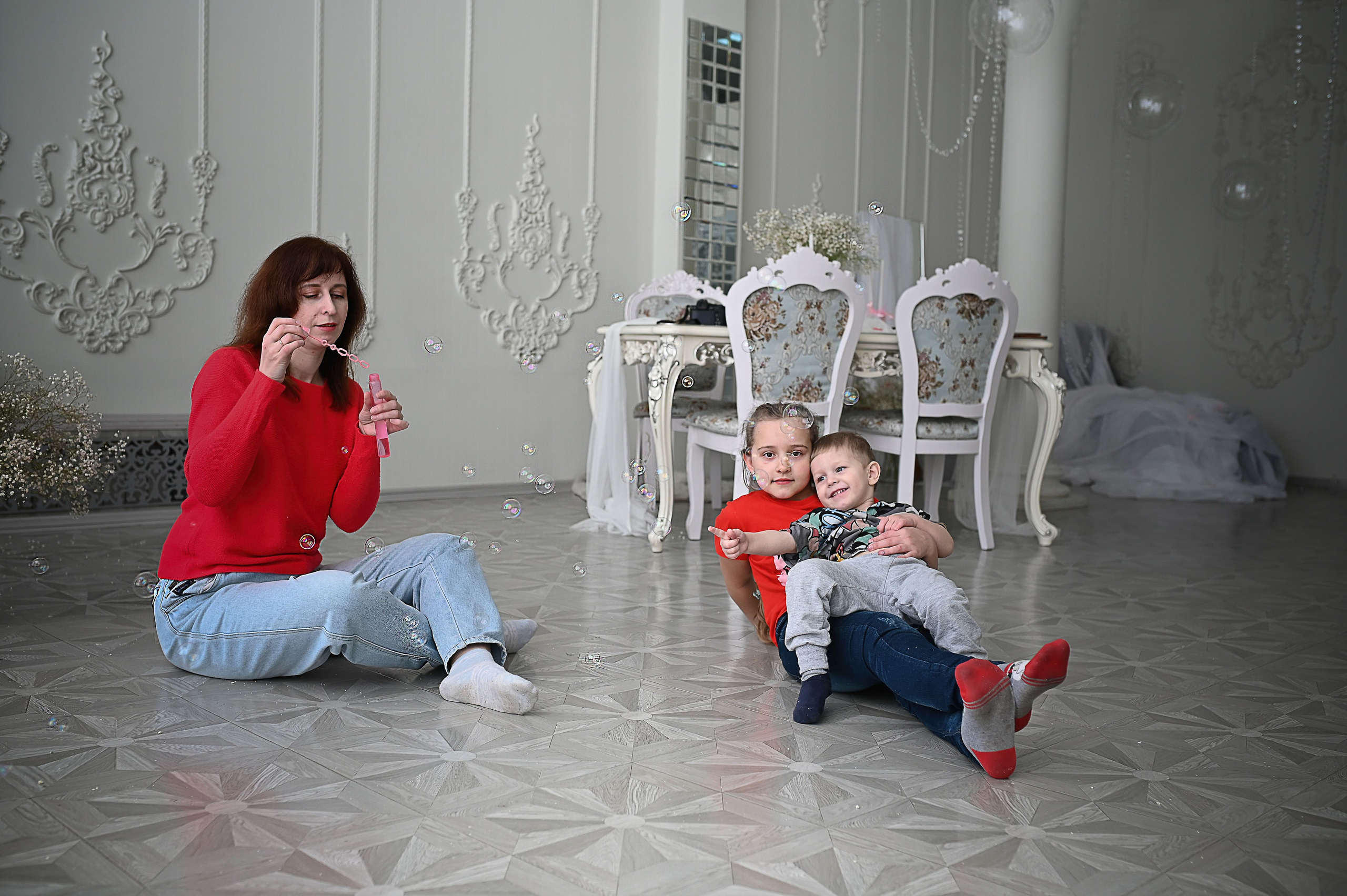 Юлия, Ульяна, Любаша и Илюша. Фотографы крещения/венчания  Красноярск Татьяна и Вячеслав Переваловы