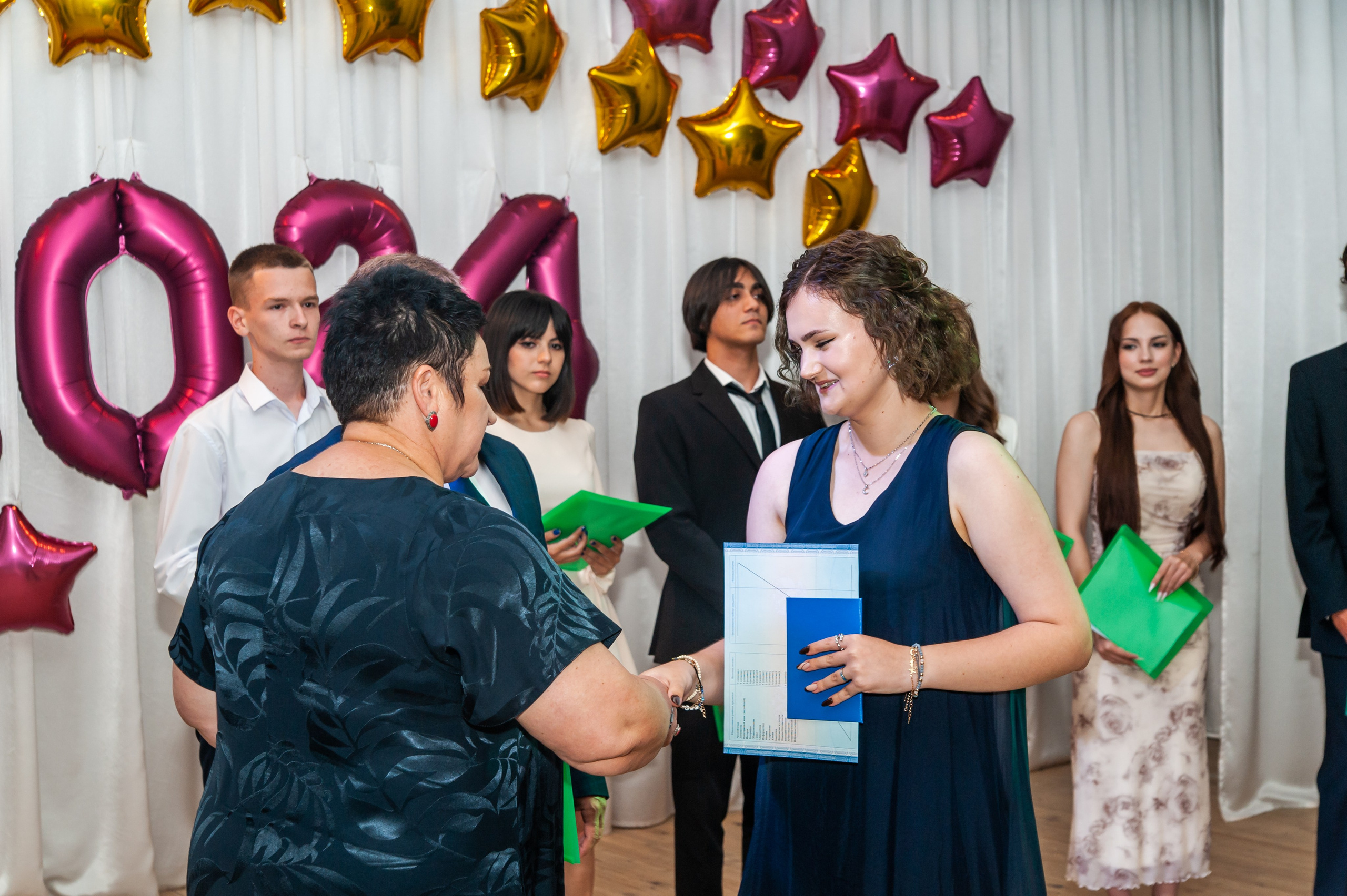 Выпускной МАОУ СОШ № 17 им. Эдуарда Есаяна. Свадебный и семейный фотограф Денис Лукьянов в Краснодаре, Краснодарском крае и Республике Крым