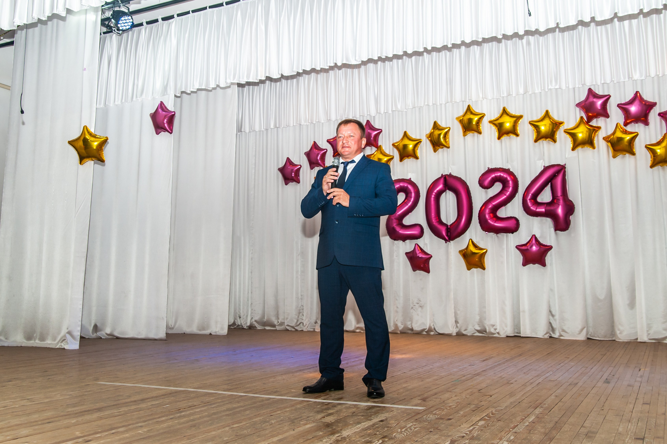 Выпускной МАОУ СОШ № 17 им. Эдуарда Есаяна. Свадебный и семейный фотограф Денис Лукьянов в Краснодаре, Краснодарском крае и Республике Крым