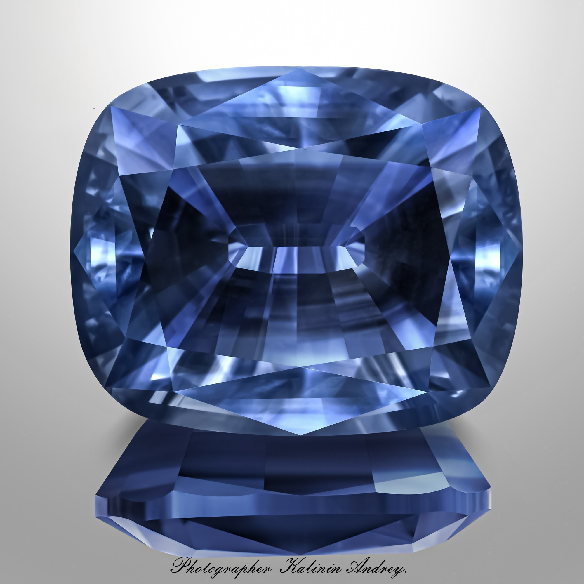 Фотографии в большом разрешении драгоценных камней на продажу купить тел +79 660 031 307. Высококачественная профессиональная рекламная фотосъёмка ювелирных украшений, драгоценных камней в Москве. Обучение, консультация