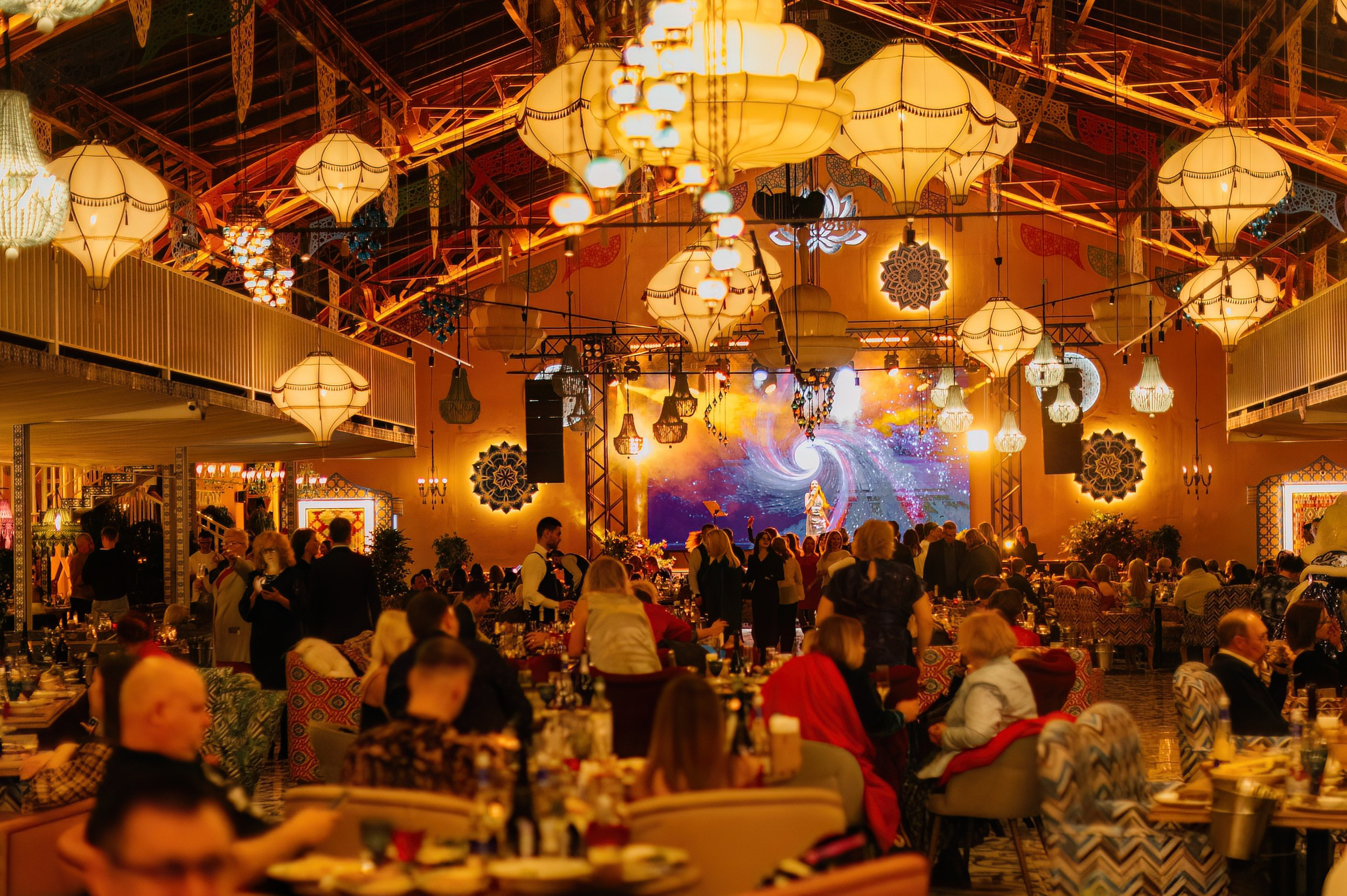 Новогодняя ночь 2024 в ресторане Чайхона ВО. Коммерческий фотограф в Санкт-Петербурге Анна Кобзарь