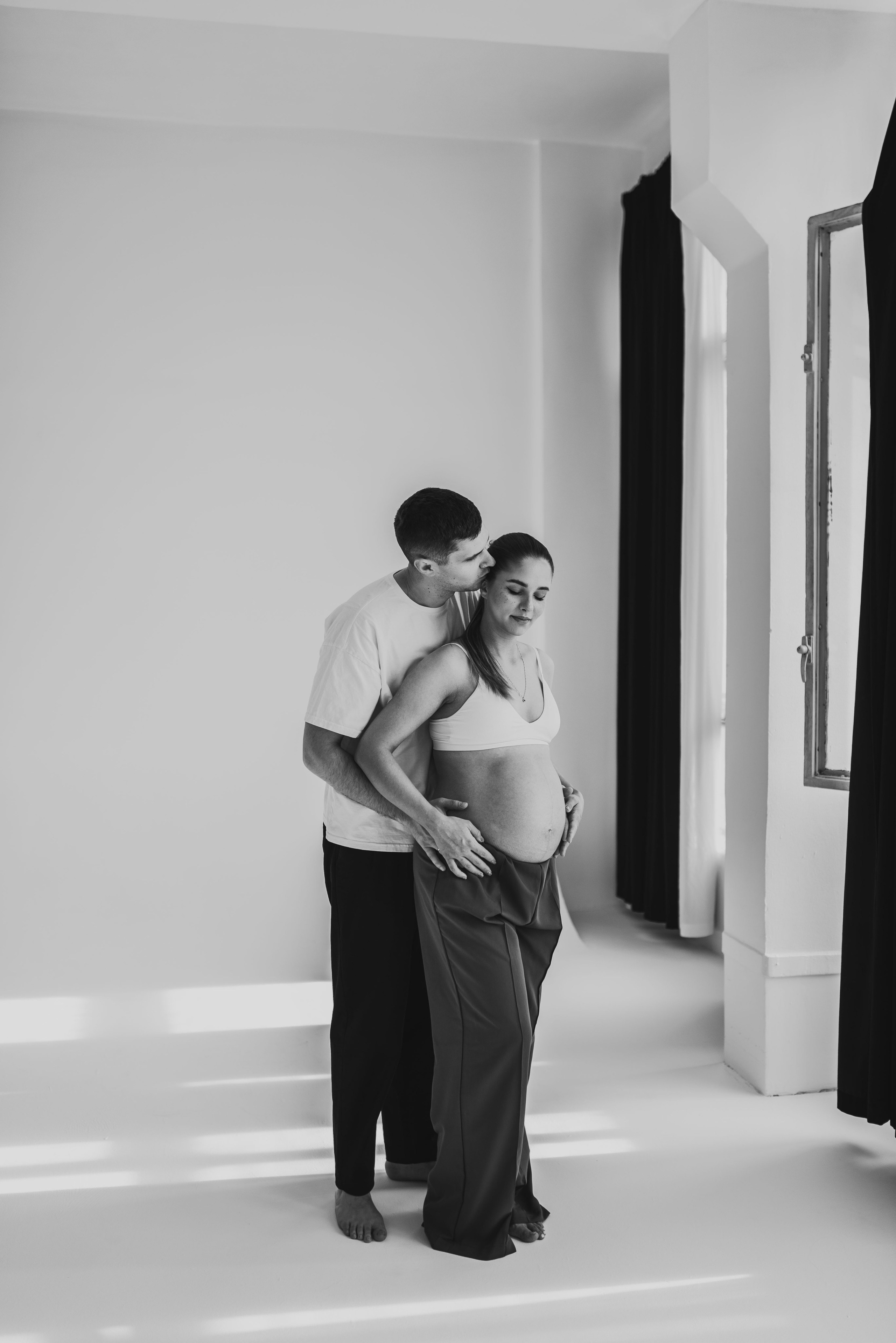 Фотосессия беременности в студии. Семейный фотограф в Домодедово и Москве Елена Пичугина