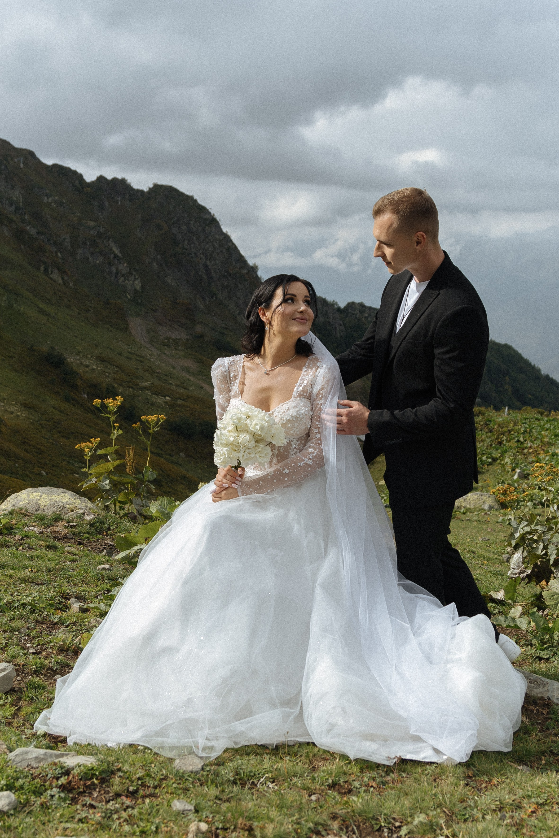 Свадебная Фотосессия в горах Сочи Красной поляны. Фотограф Сочи Адлер Сириус Красная поляна Олеся Минив