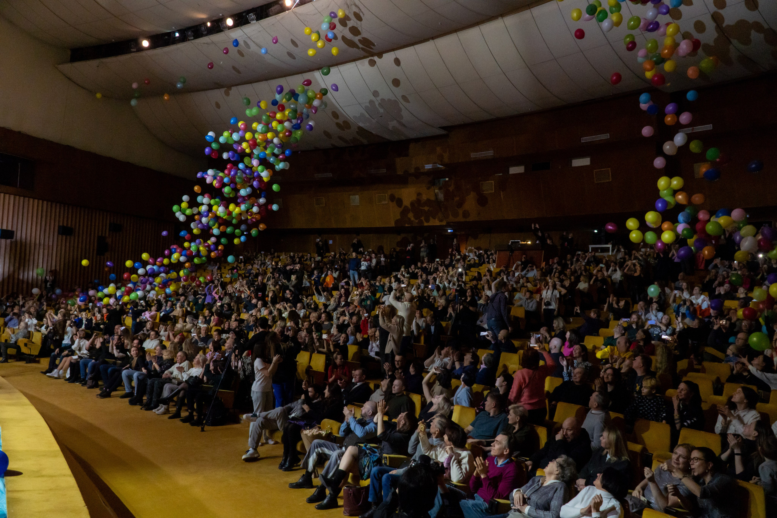 Съёмка концерта для Домисольки, большой концертный зал Космос. «Студия DRONAVT`s» — видеосъёмка и фотография г. Москва