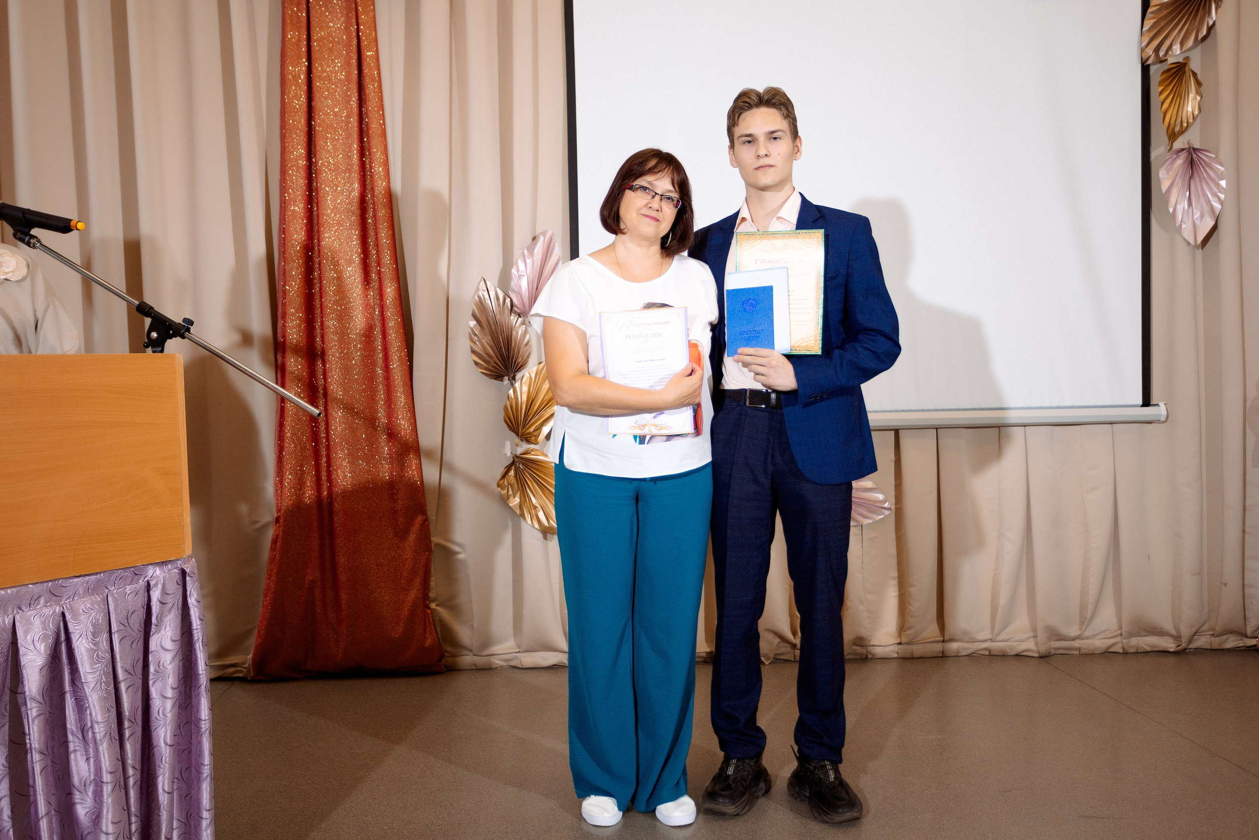 ВРУЧЕНИЕ АТТЕСТАТОВ: Пример. Все фото. Профессиональный фотограф в Ижевске Леша Петров
