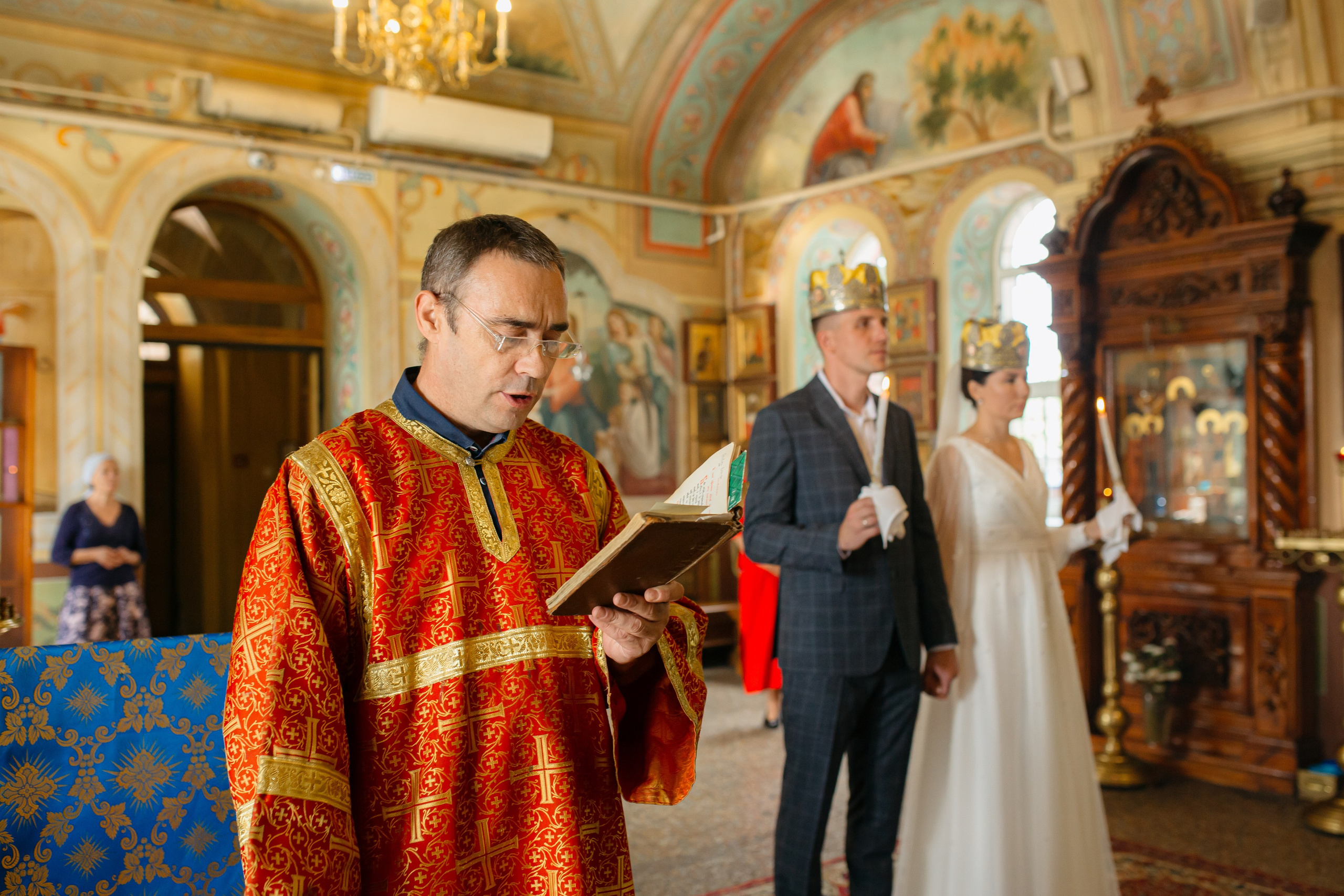 Церковь Покрова Пресвятой Богородицы в Осеченках г. Раменское. Свадебный и семейный фотограф