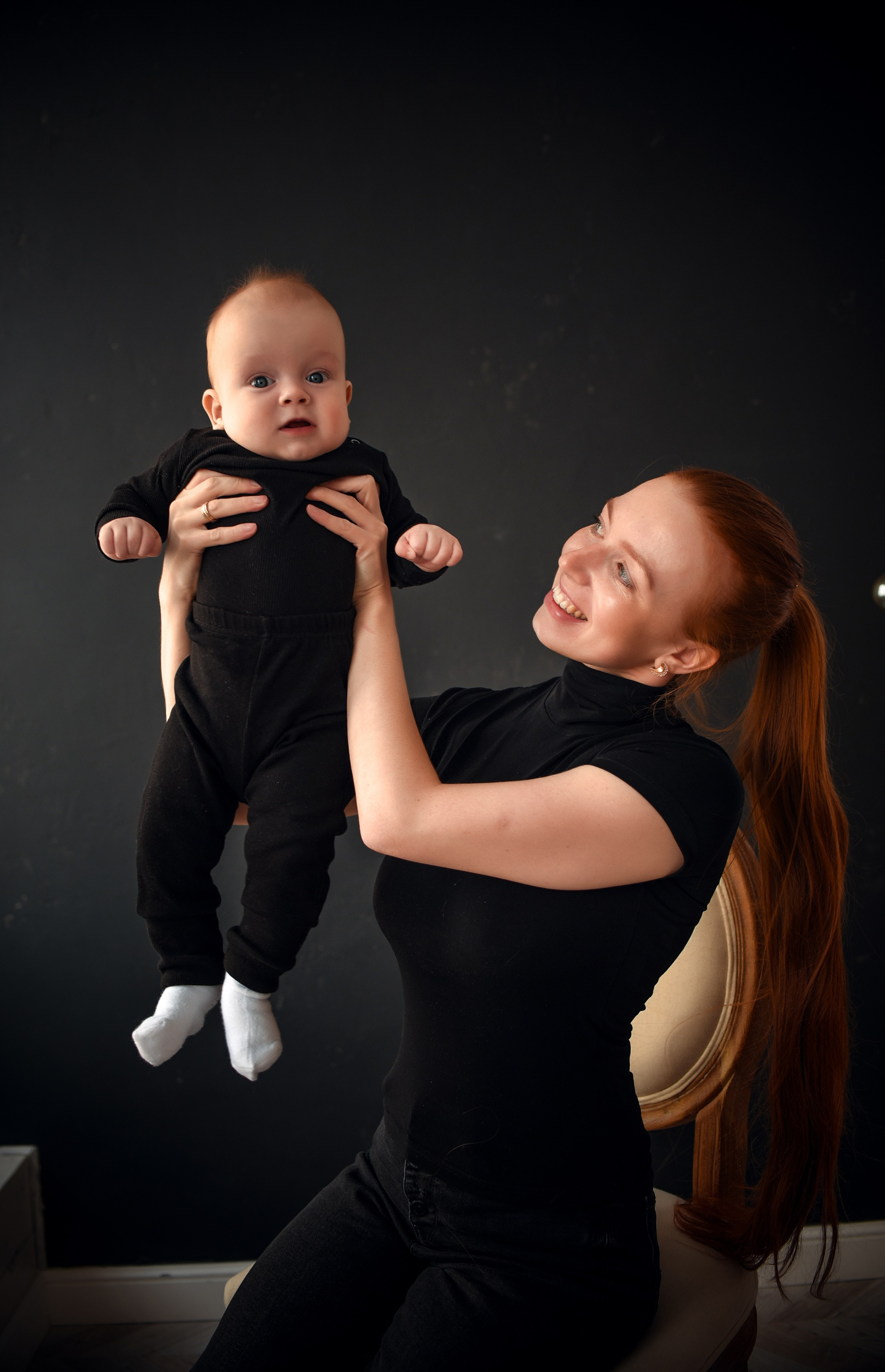 Семейная студийная фотосессия 3. Свадебный, семейный, детский, контент фотограф в Омске Максим Ильин