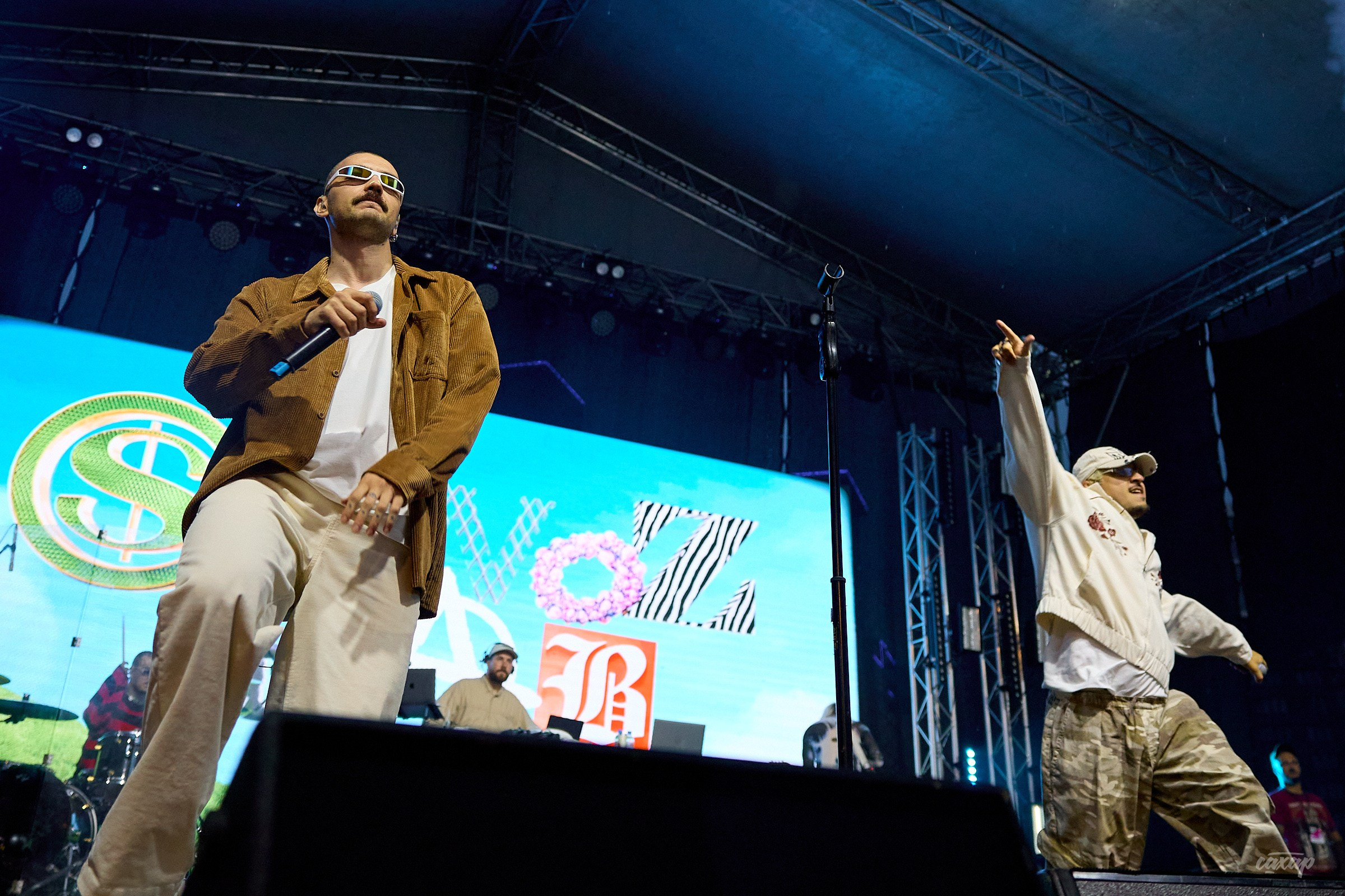 Sqwoz Bab. Профессиональный фотограф в Екатеринбурге Юра Сахар