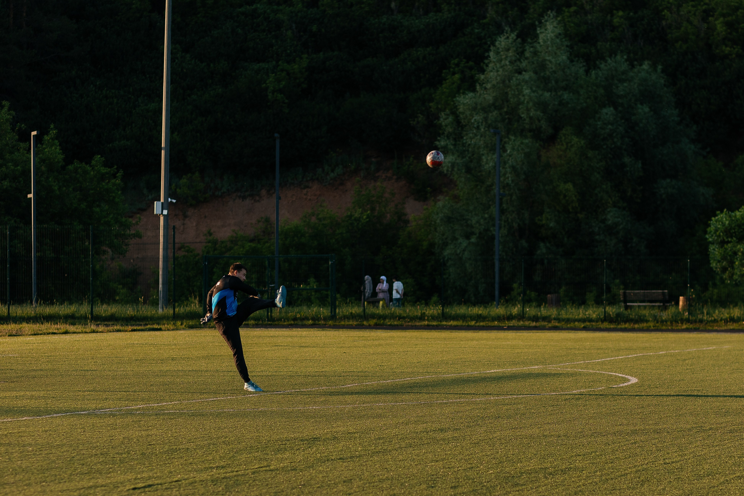 Любительский футбол. Ваш самый лучший фотограф!