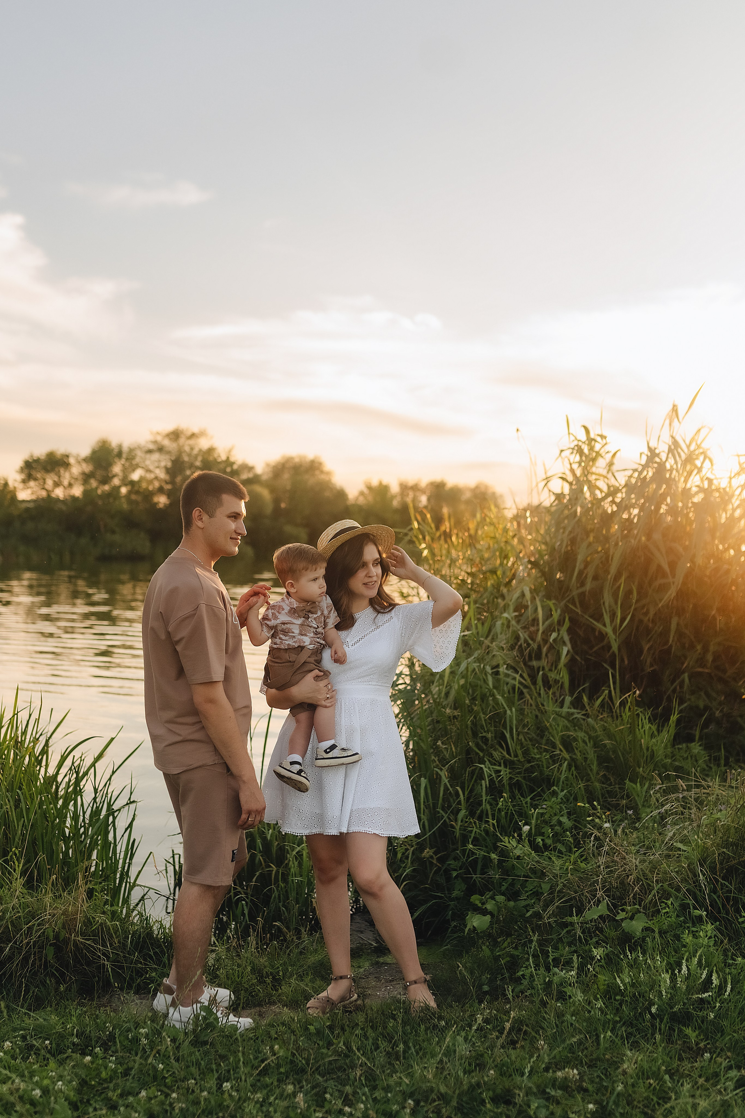 Светлана, Сергей и Женя | Семейная съемка на закате. Фотограф Карина Шмулёва. Воронеж и область