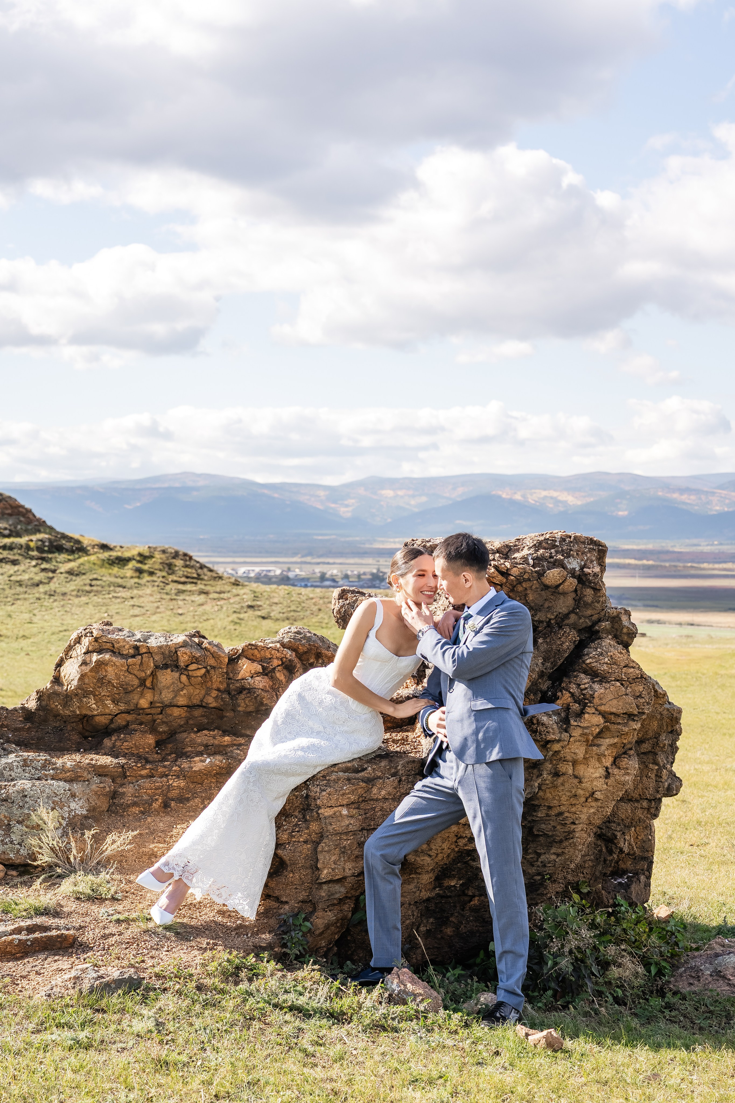Сентябрь. Фотограф и видеограф в Улан-Удэ: Аюна Габагуева и Артём Шаханов