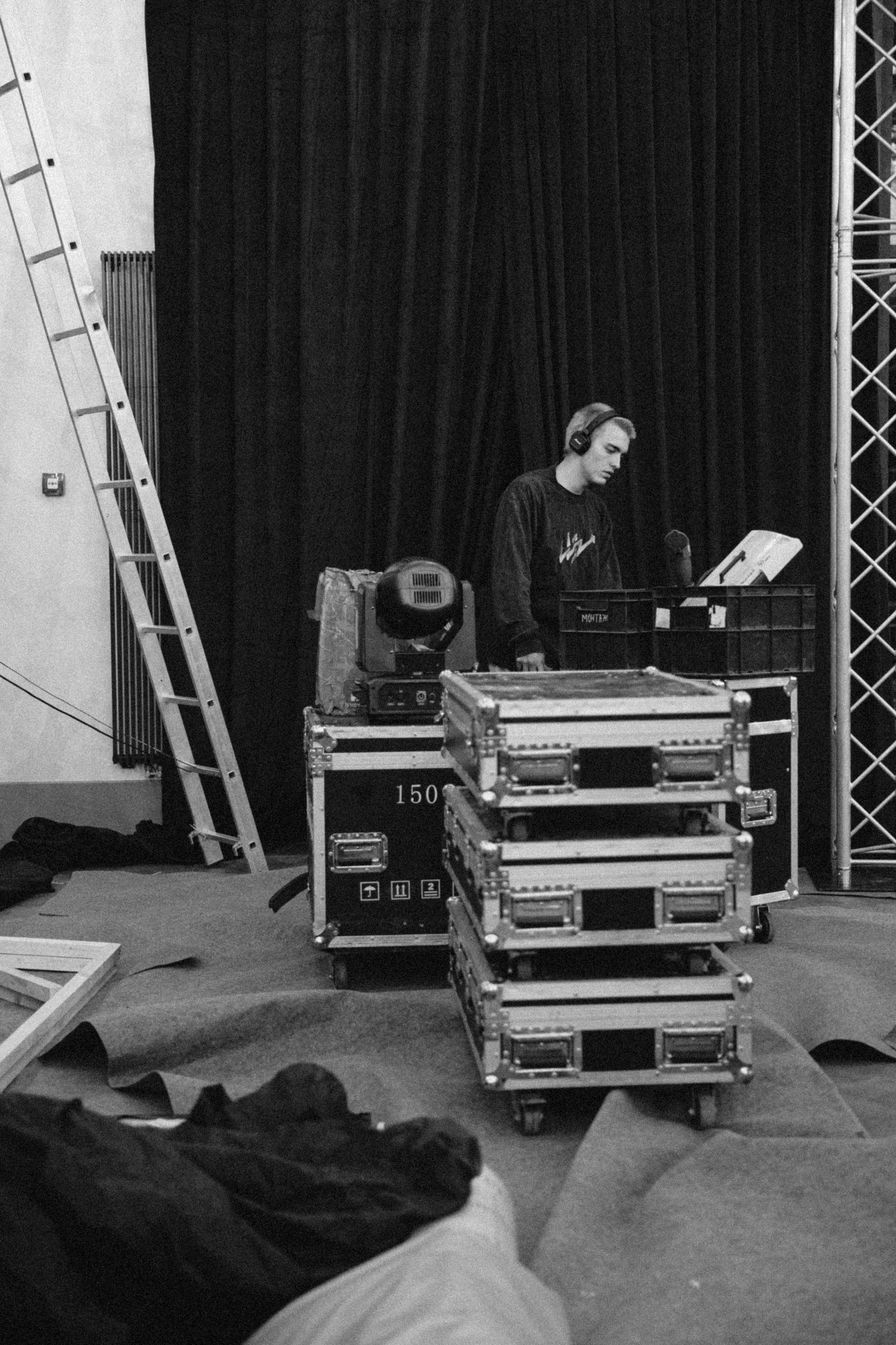 Бэки монтаж