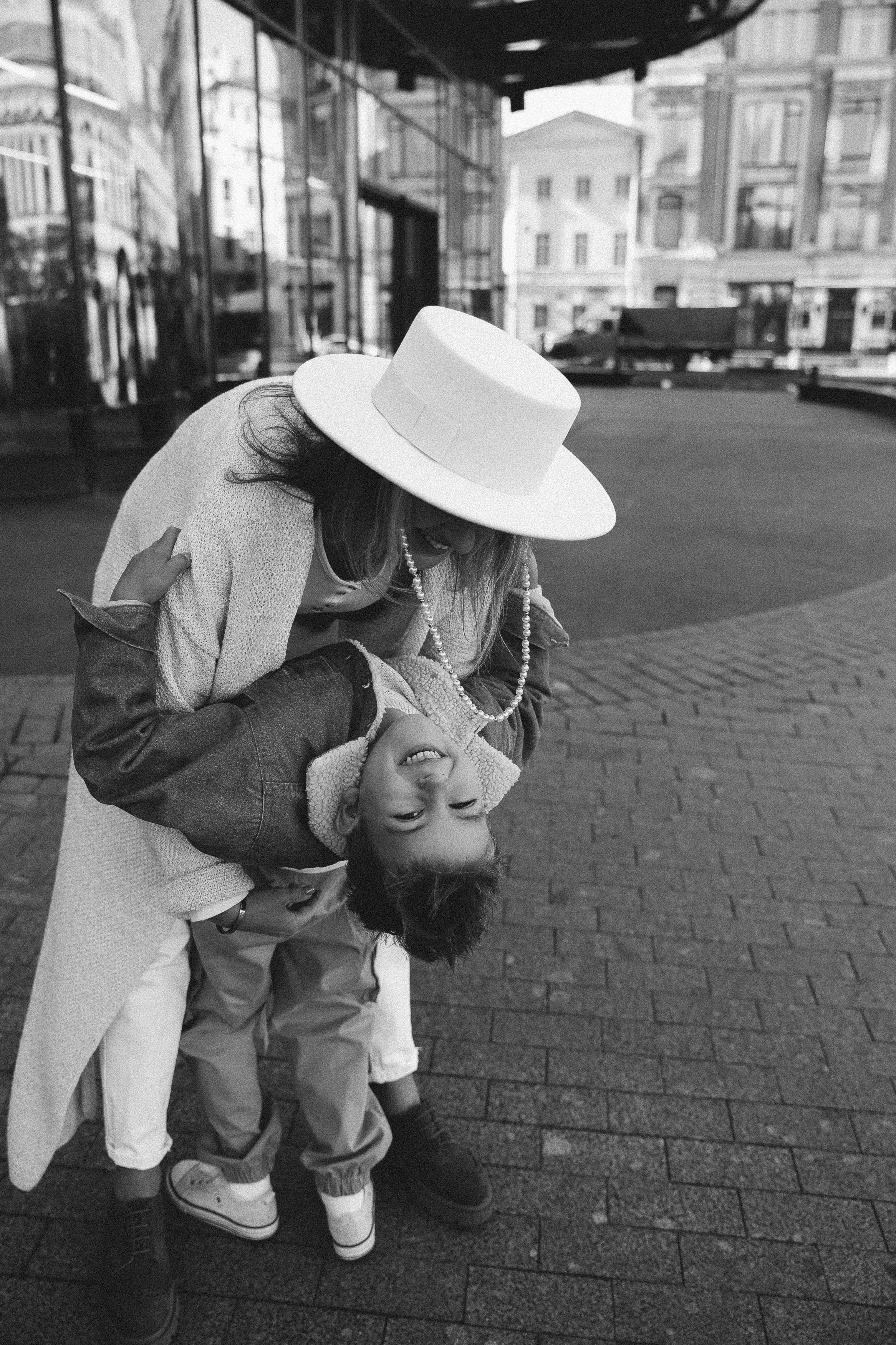 Семейная фотосессия прогулочная фотосессия в Москве. Фотограф Владимир Москва