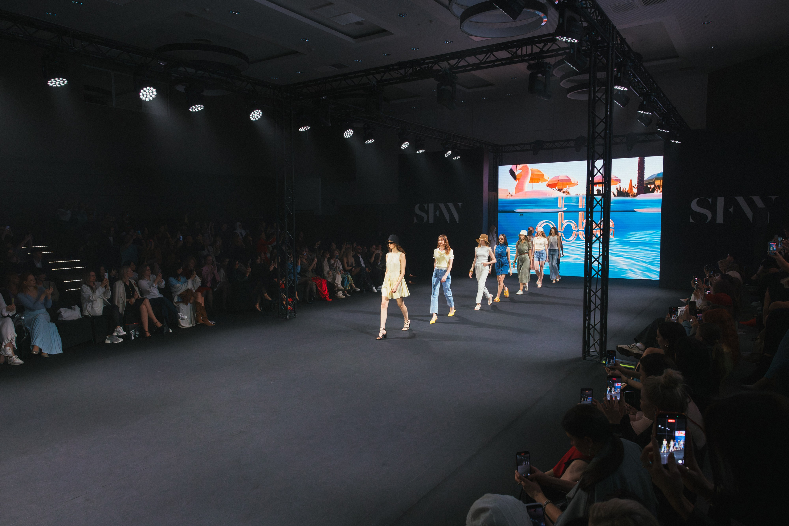 Catwalk. ProVizArt