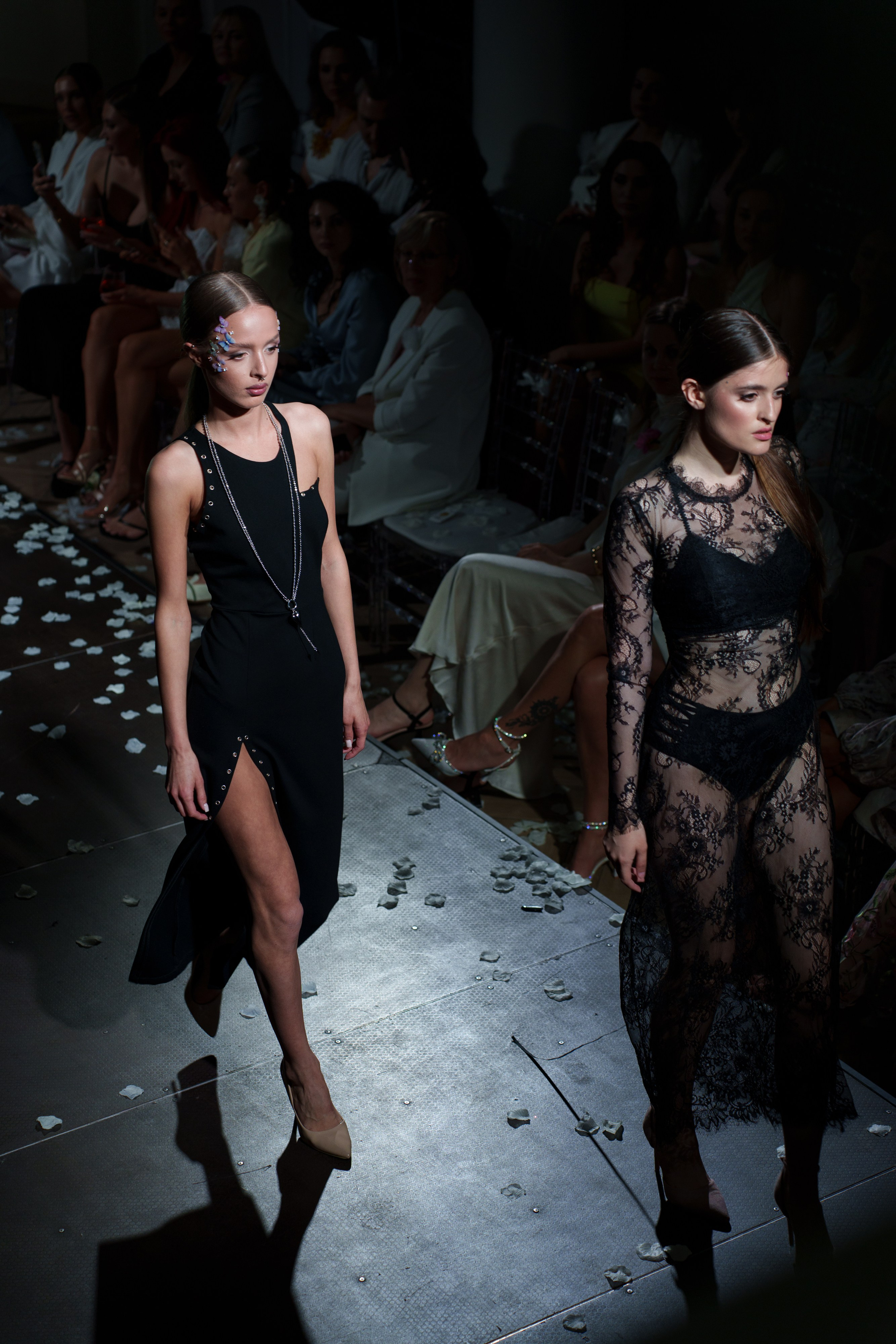 Репортаж |Модный показ Flower Inspiration |. Репортажный фотограф в Калининграде Екатерина Суханова